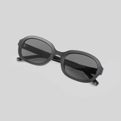 UNDERWATER Matte Black Oval Sunglasses