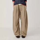 OPICLOTH Pleat Belted Curve Trousers