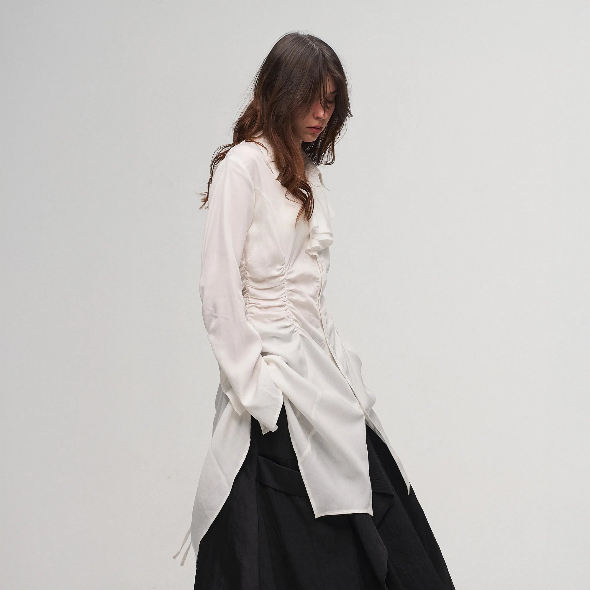 ILNya Nieternite Nifutur Ruched Waist Ruffle-Neck Long Shirt