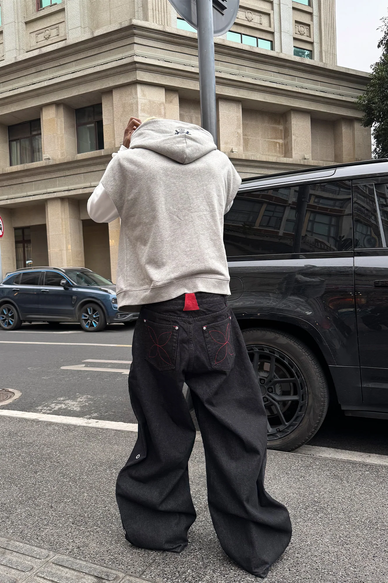 STEEPC Grommet Snap-Fly Flared Raw Jeans