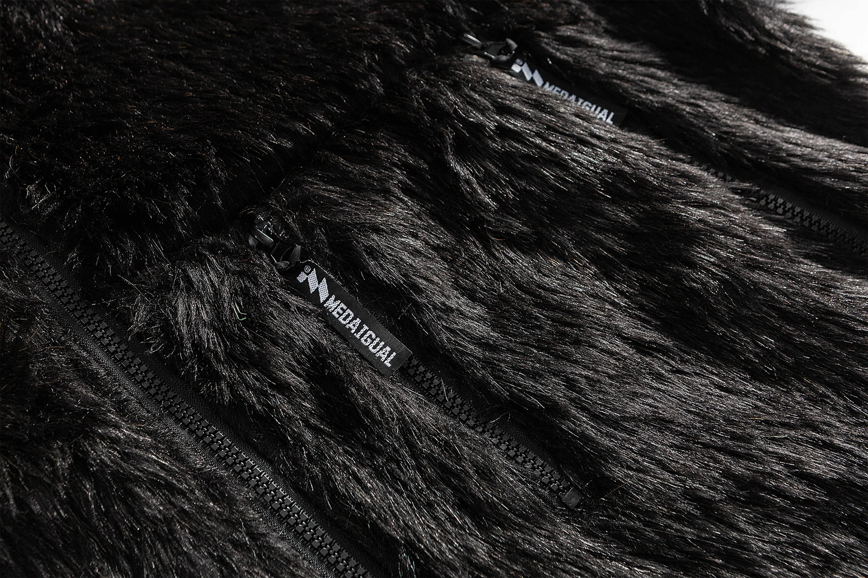 ME DA IGUAL Shaggy Multi-Pocket Faux Fur Jacket