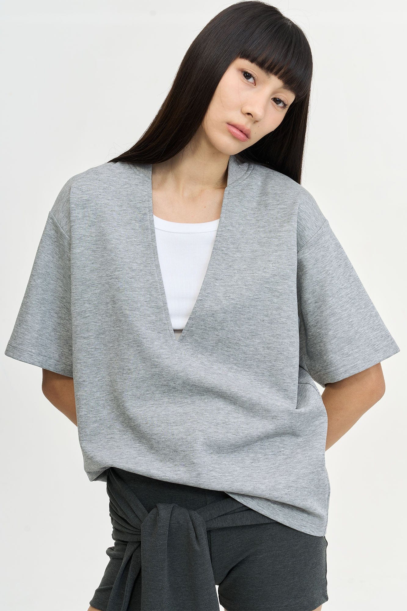 LEONSENSE Essential Deep V-Cut T-Shirt