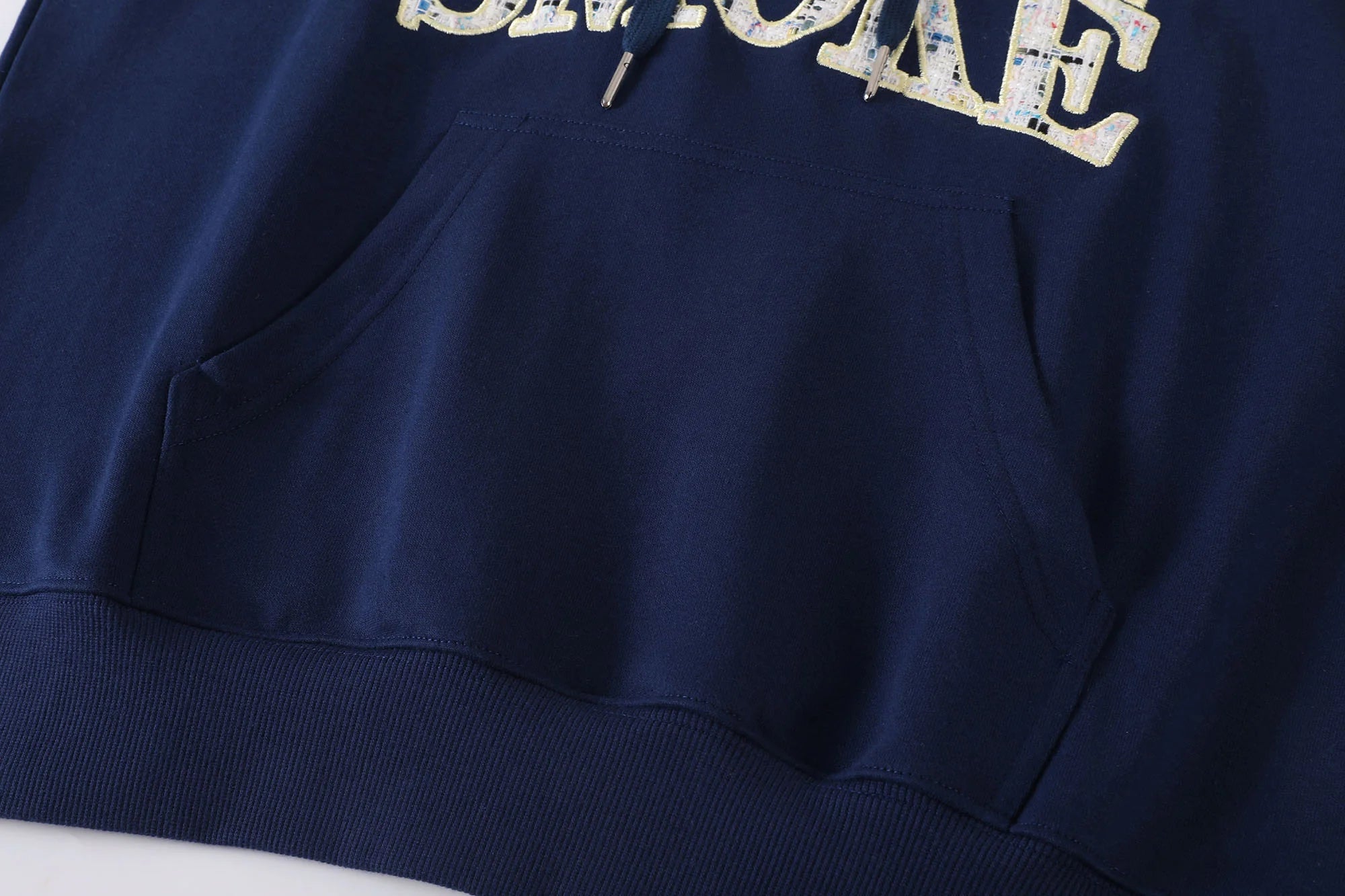 DONSMOKE Retro Embroidered Patch Whipstitch Hoodie