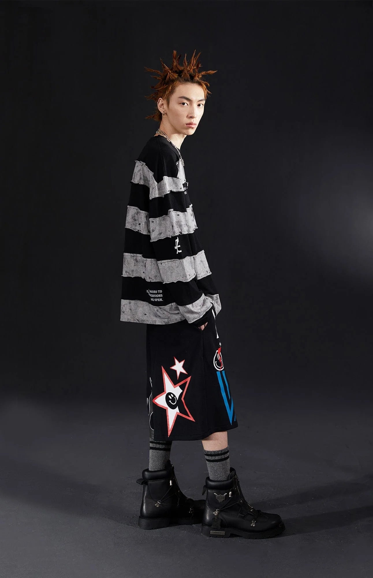 VENTUREK Graffiti Flame Graphic Drawstring Shorts