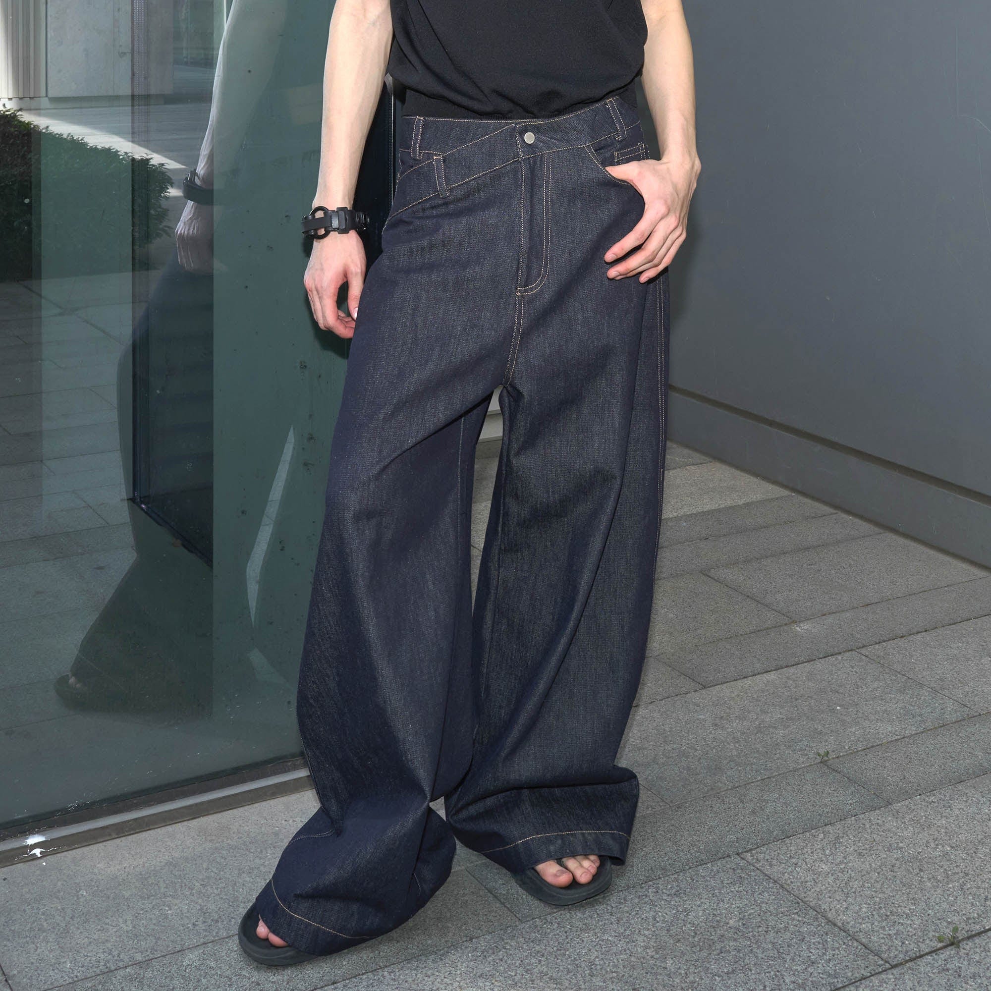 LABELROOM Asymmetrical Waist Raw Wide-Leg Jeans