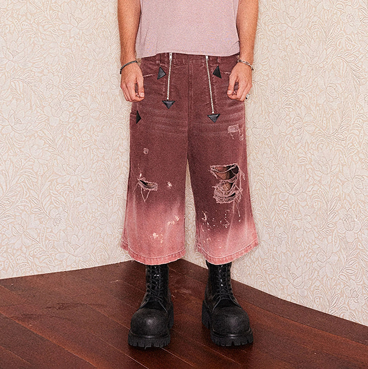 RICHILL Distressed Fade Washed Arrow Zipper Shorts