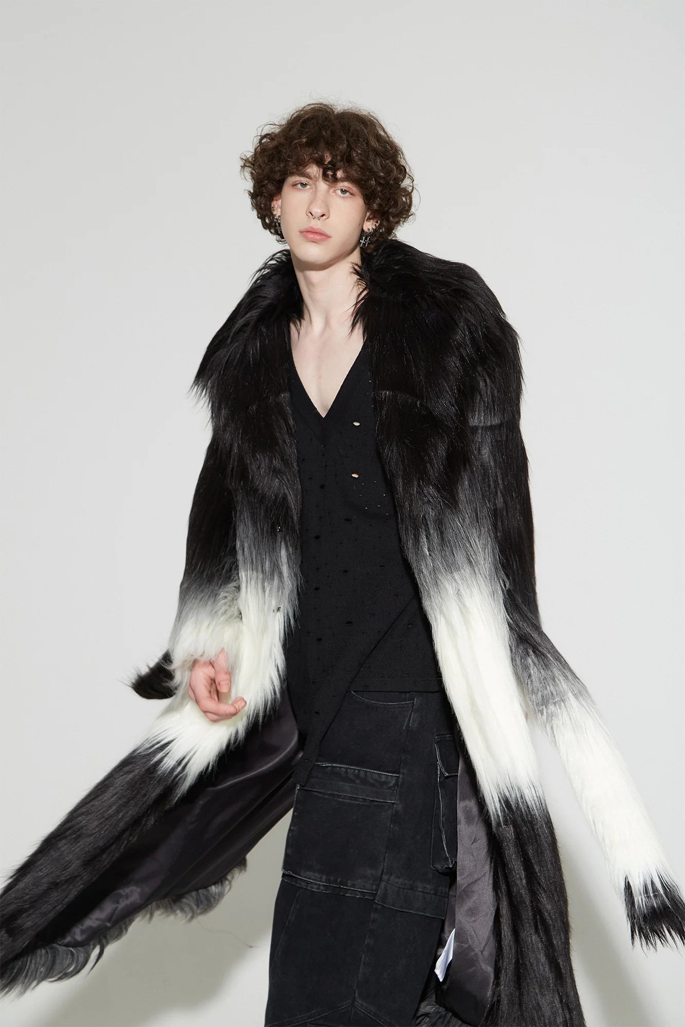 VANN VALRENCE Gradient Mane Faux Fur Maxi Coat
