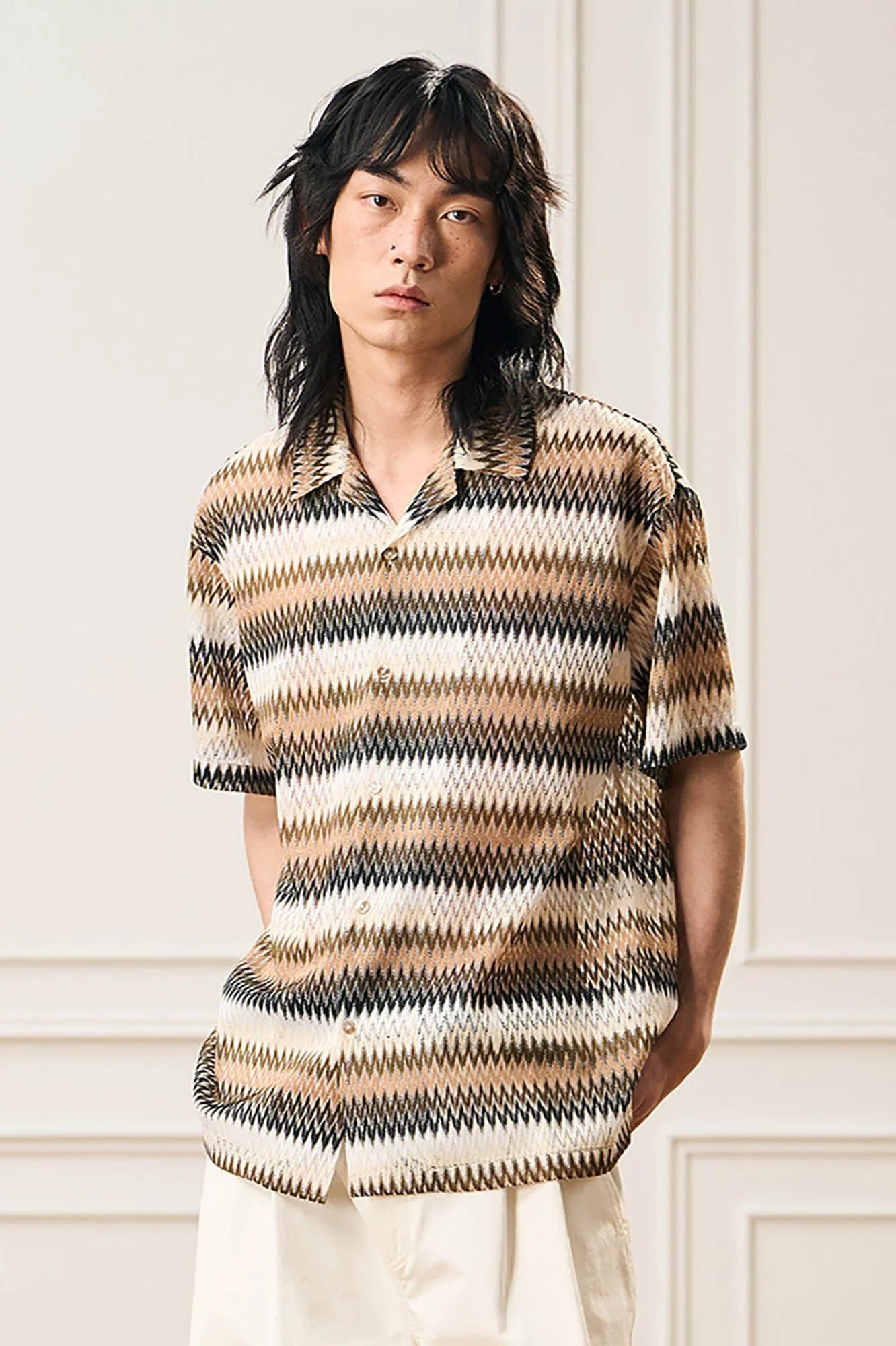 EPIC POETRY Geometric Ripple Knitted Half Shirt Brown
