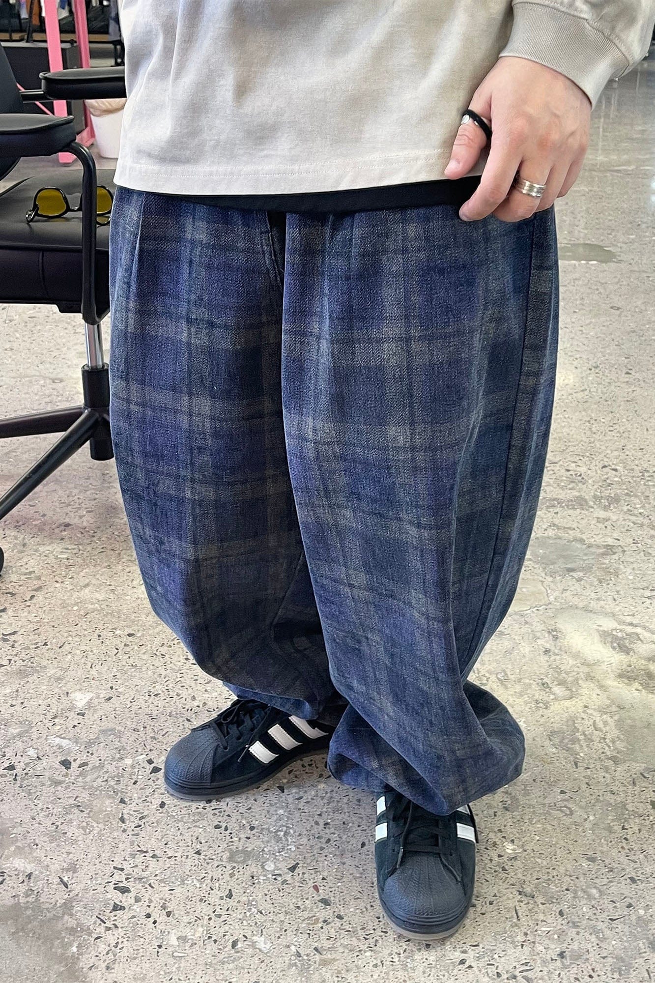 ME DA IGUAL Plaid Tapered Pants