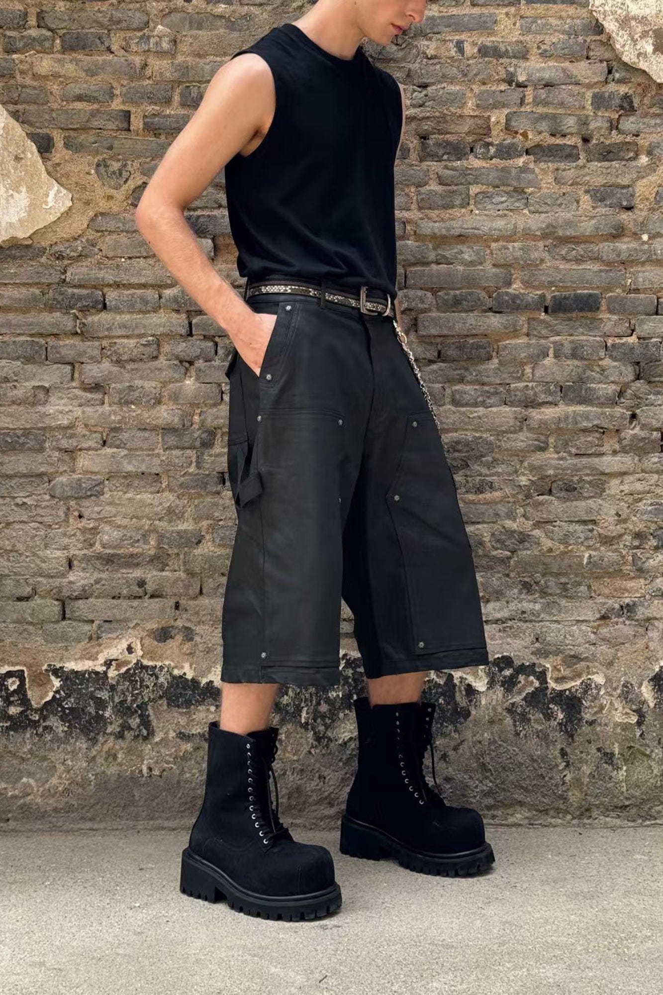 LUUUCAM Waxed Rivet Double-Knee Capri Shorts