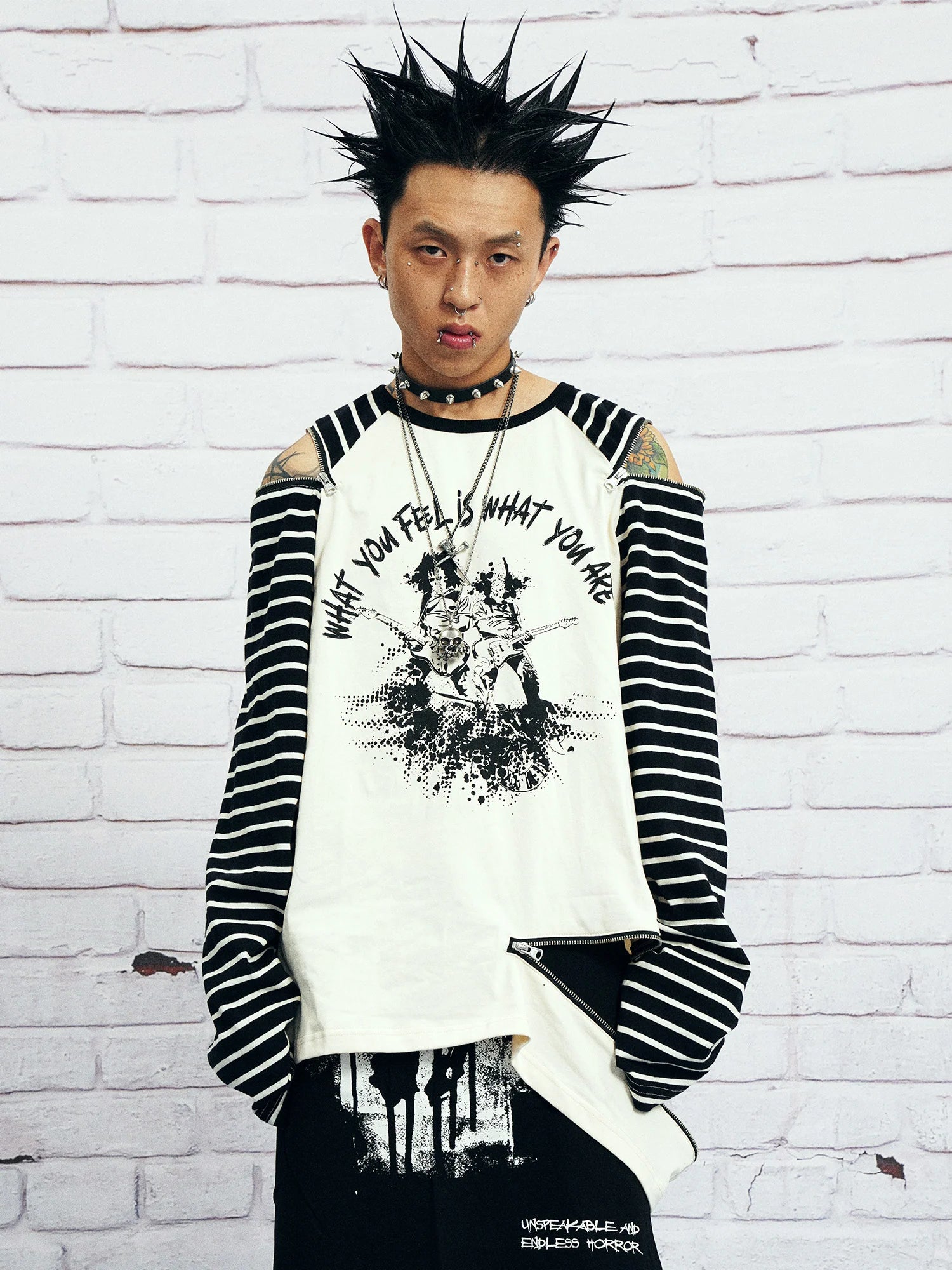 VENTUREK Punk Graphic Multi-Zip Striped Raglan Long-Sleeve Tee