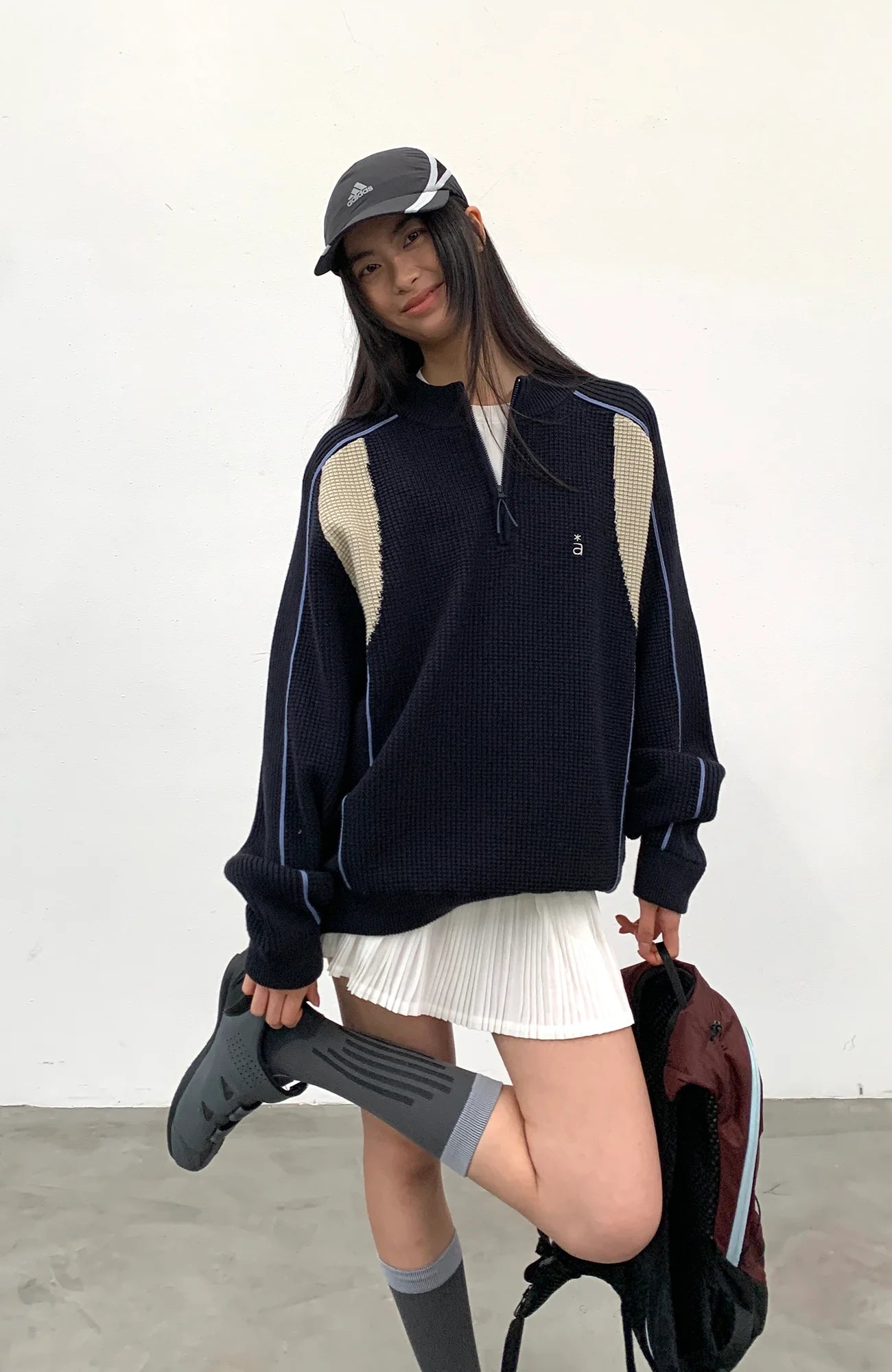ROARINGWILD A ARCH Contrast Panel Raglan Half-Zip Sweater