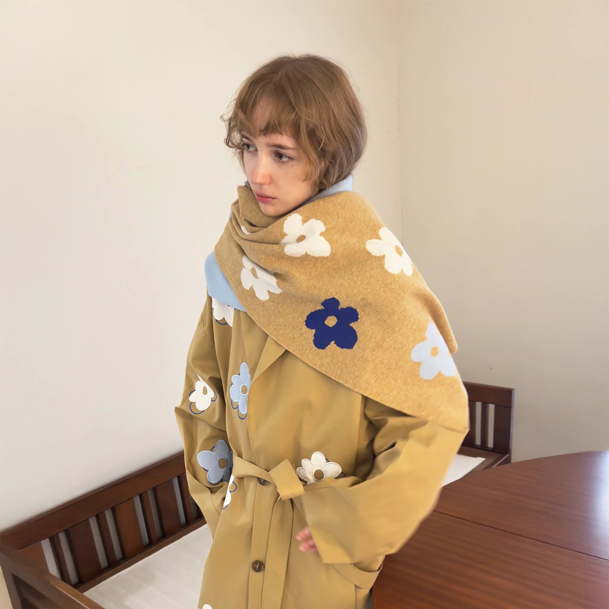 MIICHOUS Floral Jacquard Contrast Scarf
