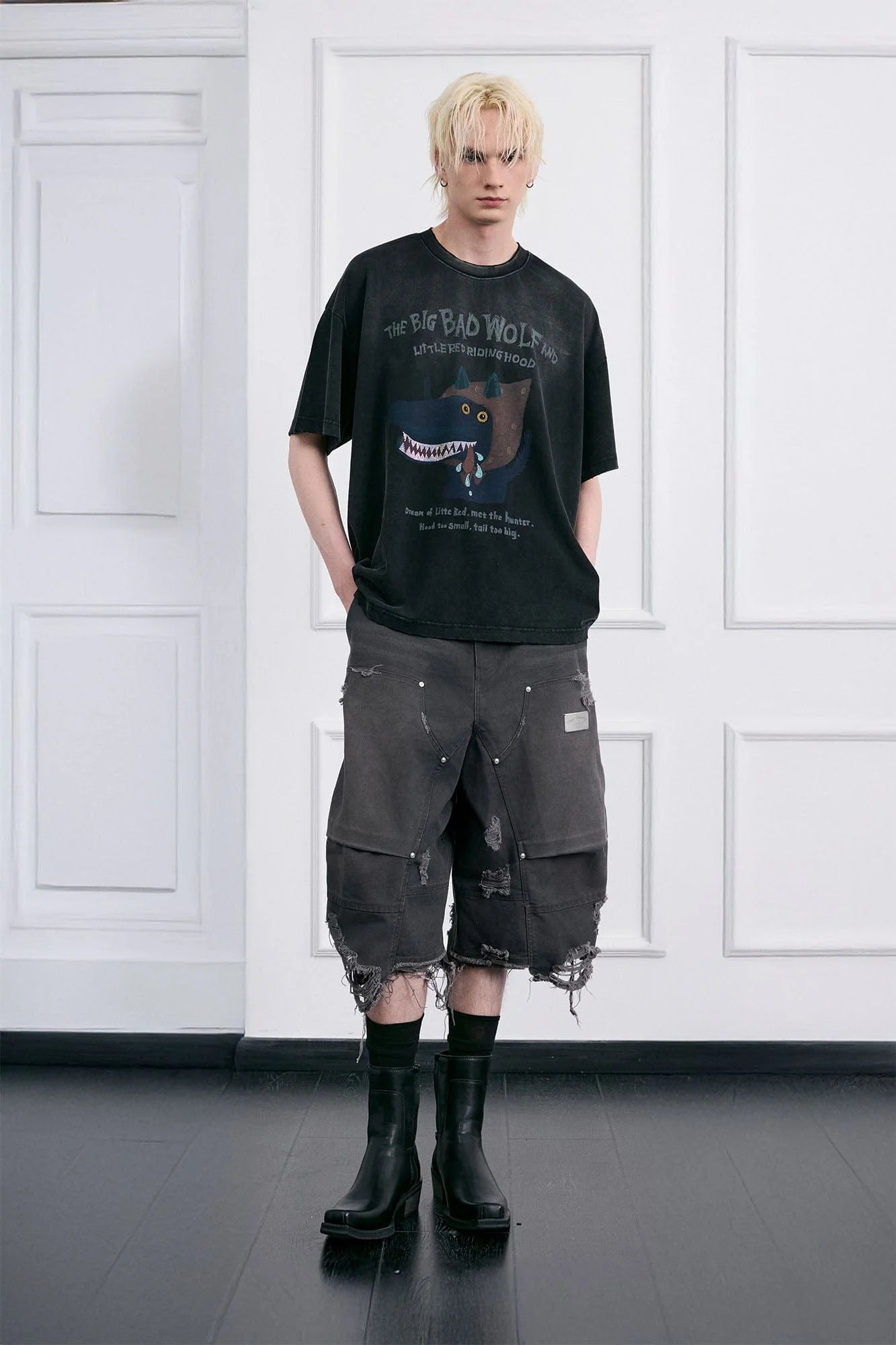 FACEONLAB Big Bad Wolf Oversized T-Shirt
