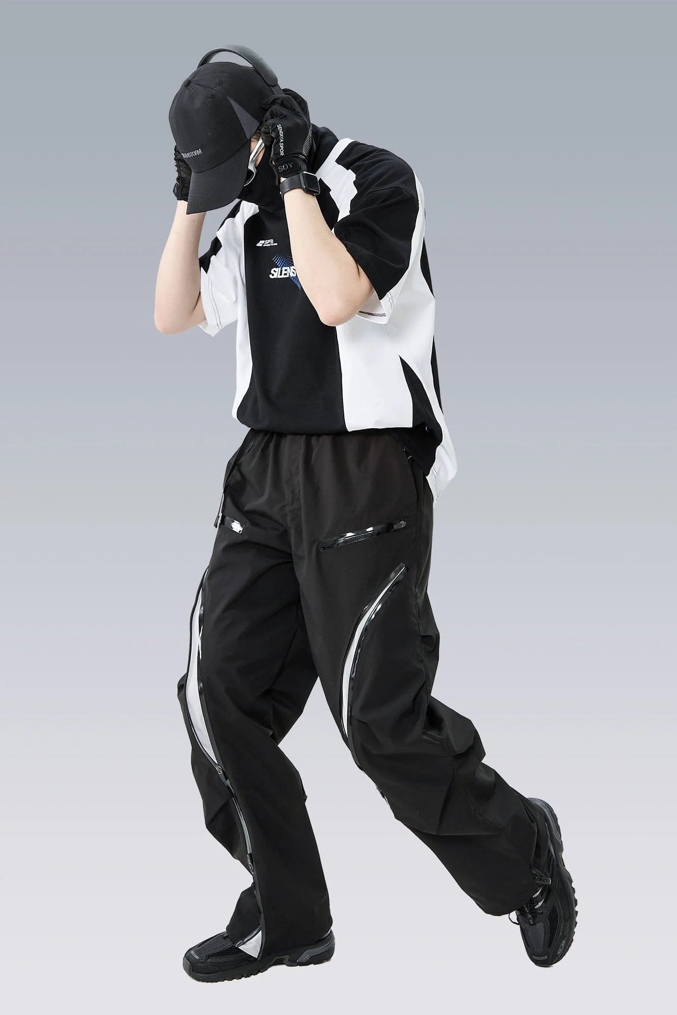 SILENSTORM Arc-Zip Crinkled Water-Repellent Utility Pants