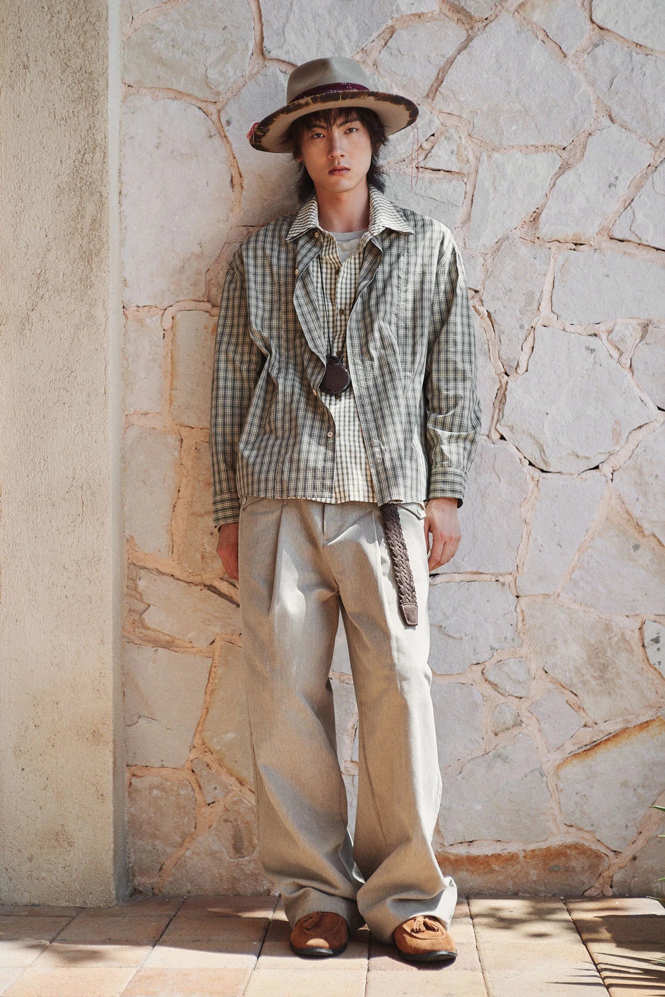 GONGHE REPUB Brushed Pleated Straight-Leg Trousers