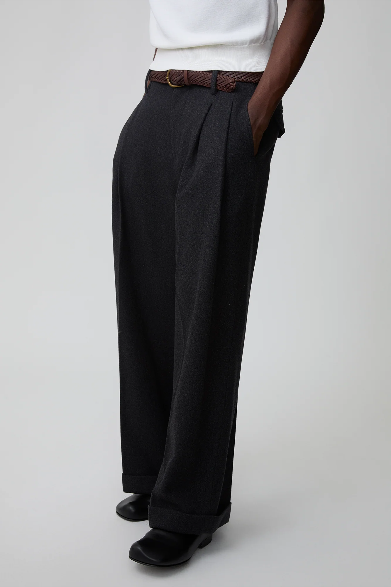OPICLPOTH Wool-Blend Pleated Barrel Trousers