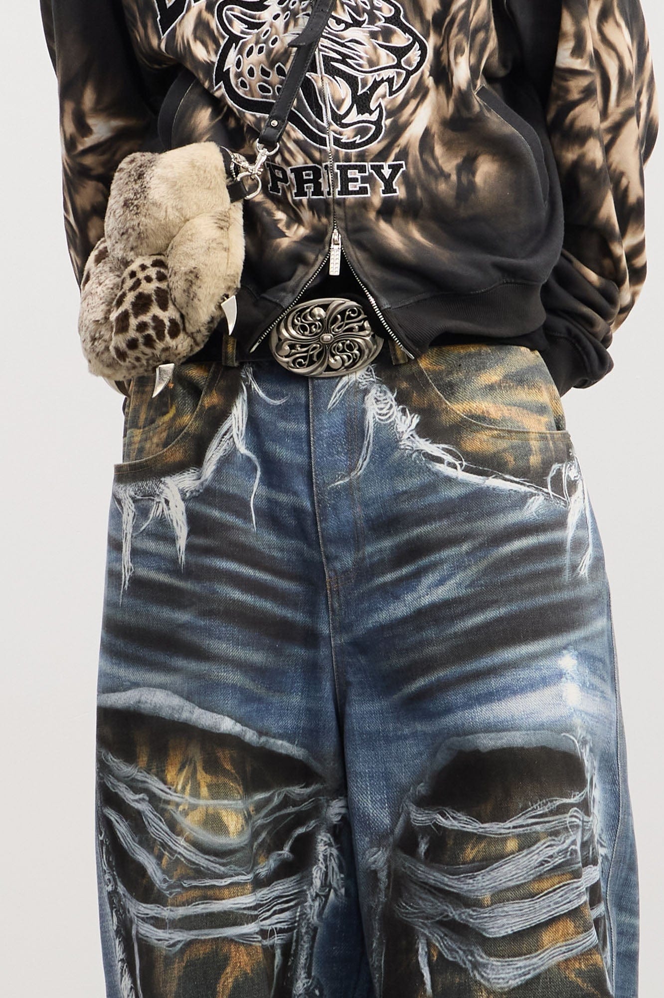 DND4DES Full-Printed Leopard Distressed Baggy Jeans