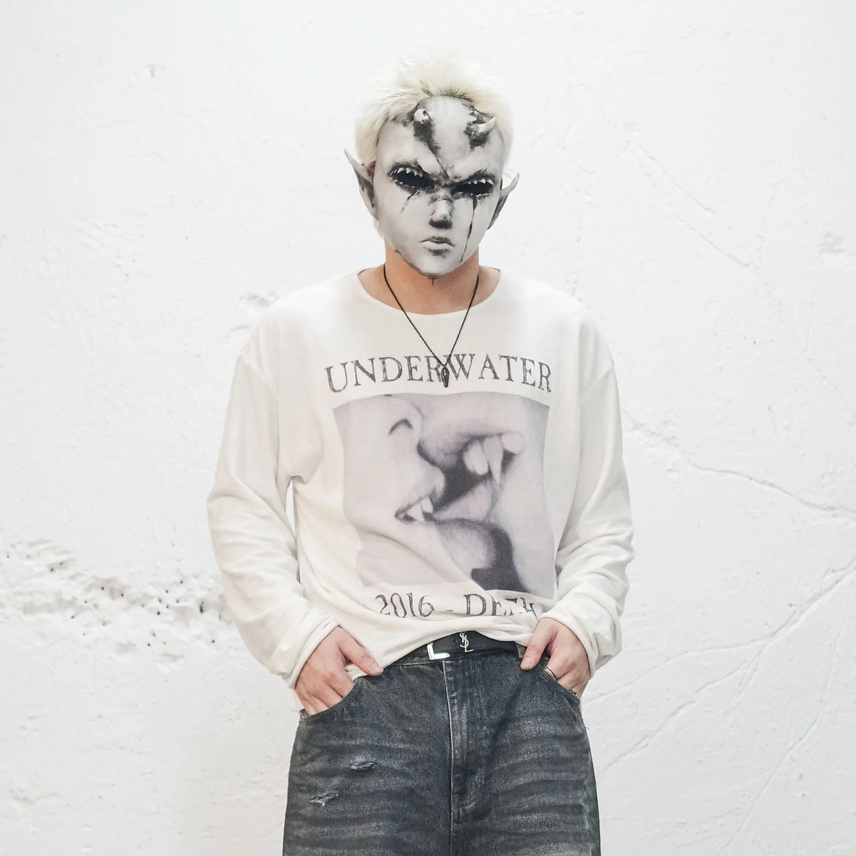 UNDERWATER Devil's Kiss Long-Sleeve Tee