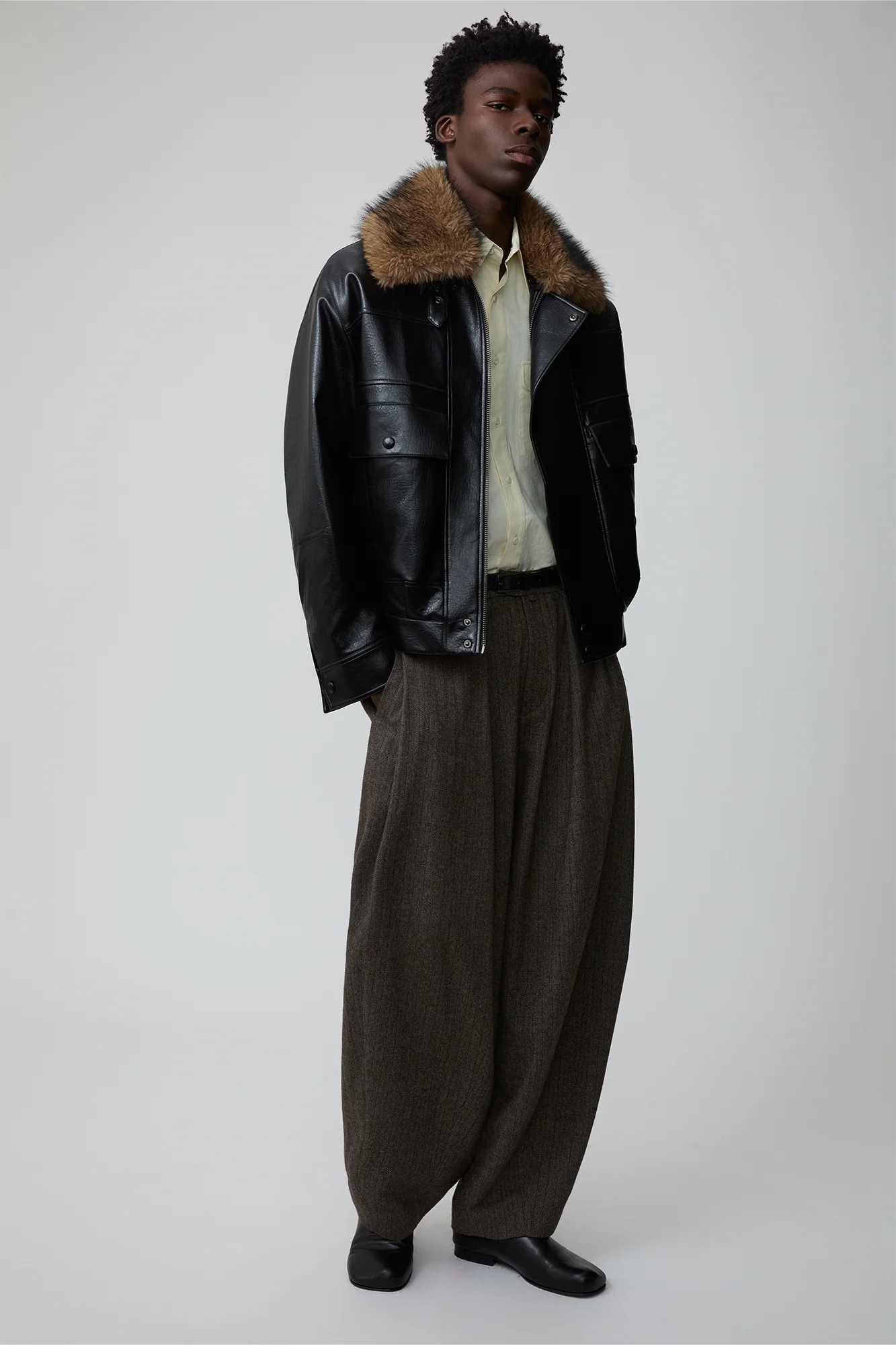 OPICLOTH Classic Elastic Waist Tapered Pants