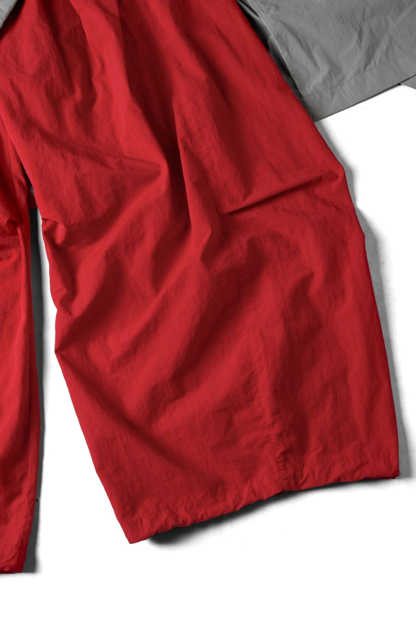 RELABEL Drawstring Layered Double-Waistband Parachute Pants Red
