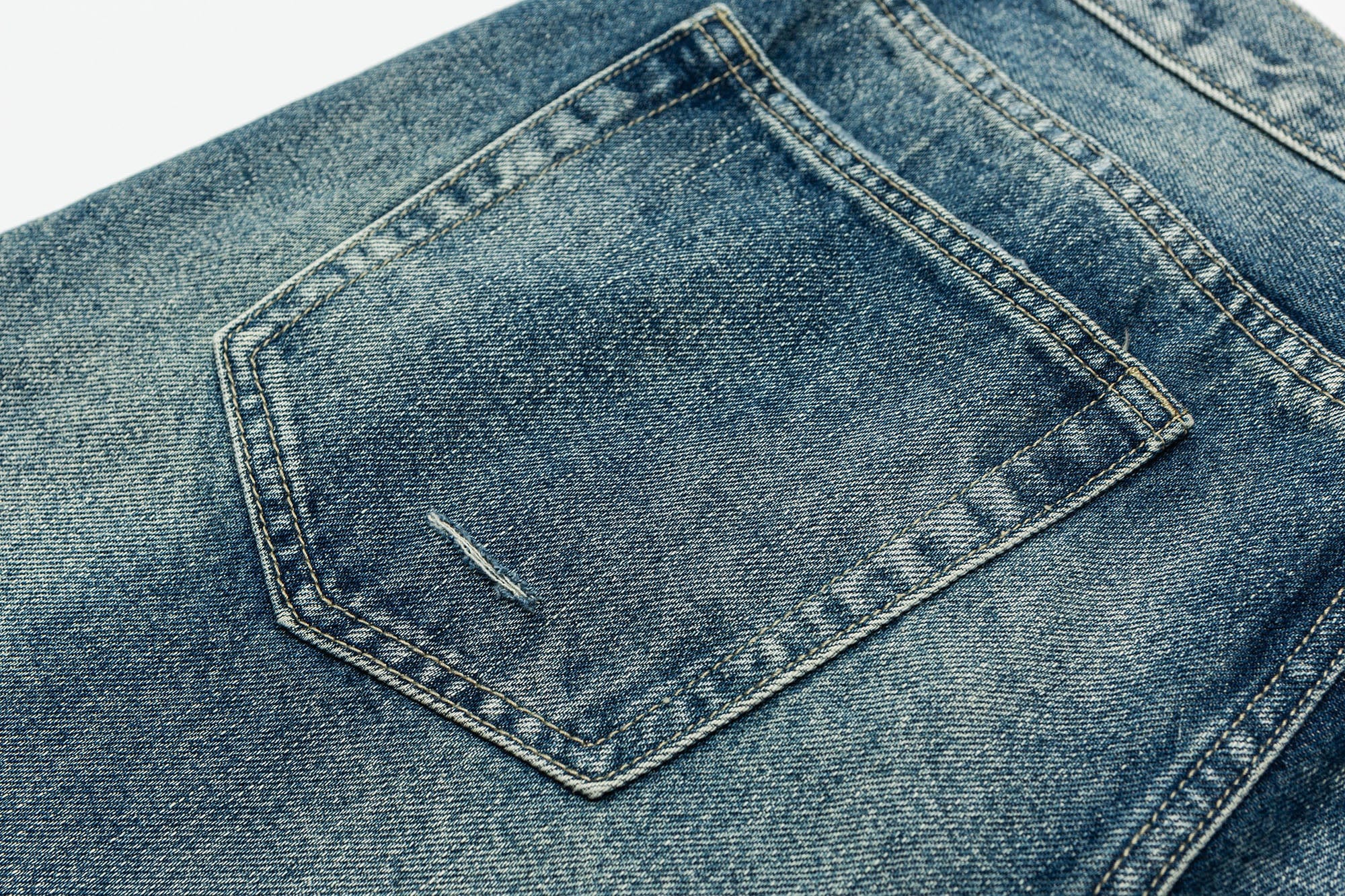 ME DA IGUAL Distressed Ripped Whisker Washed Jeans