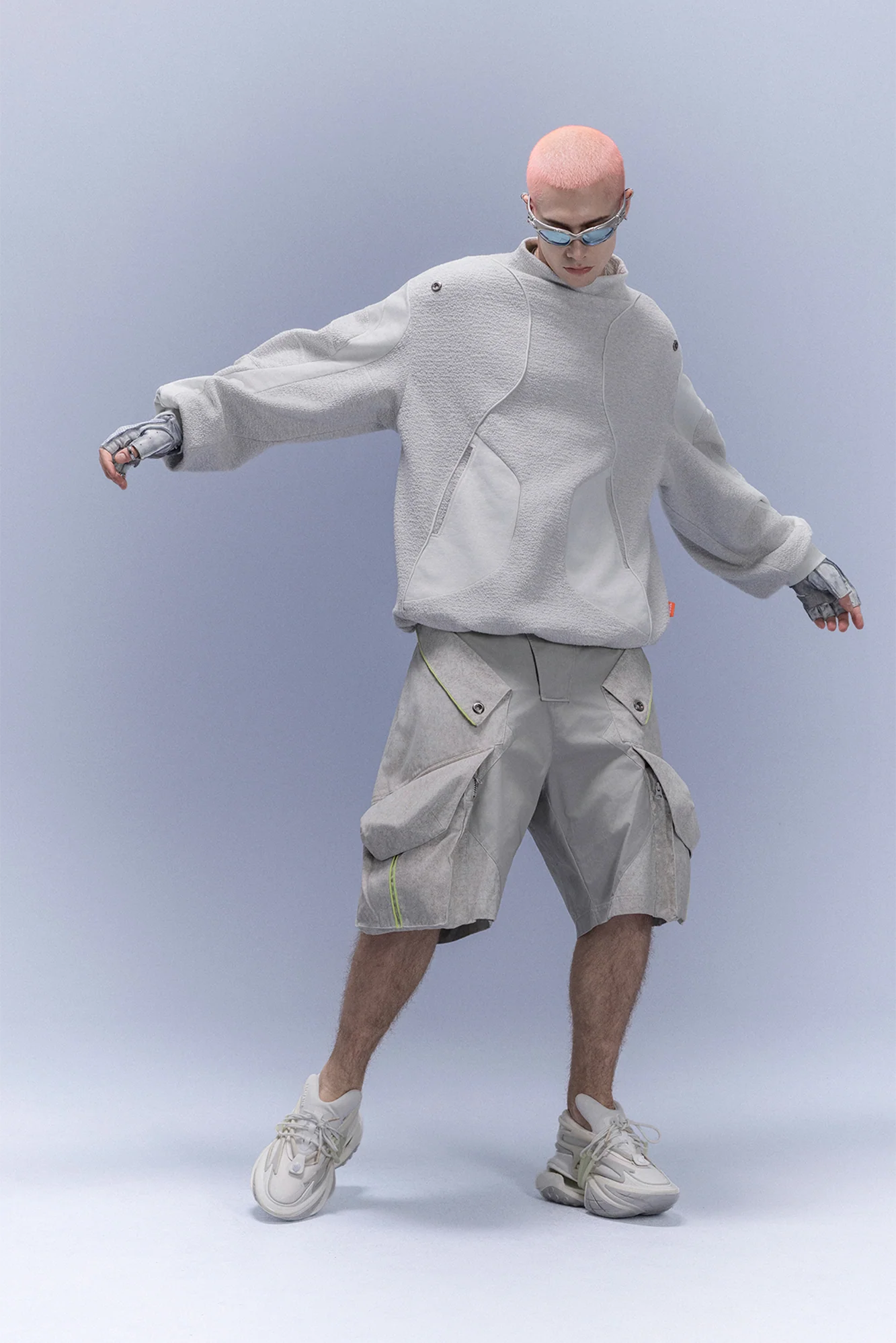 XIPHEVIL Fleece-Panel Saber-Sleeve Sweatshirt White