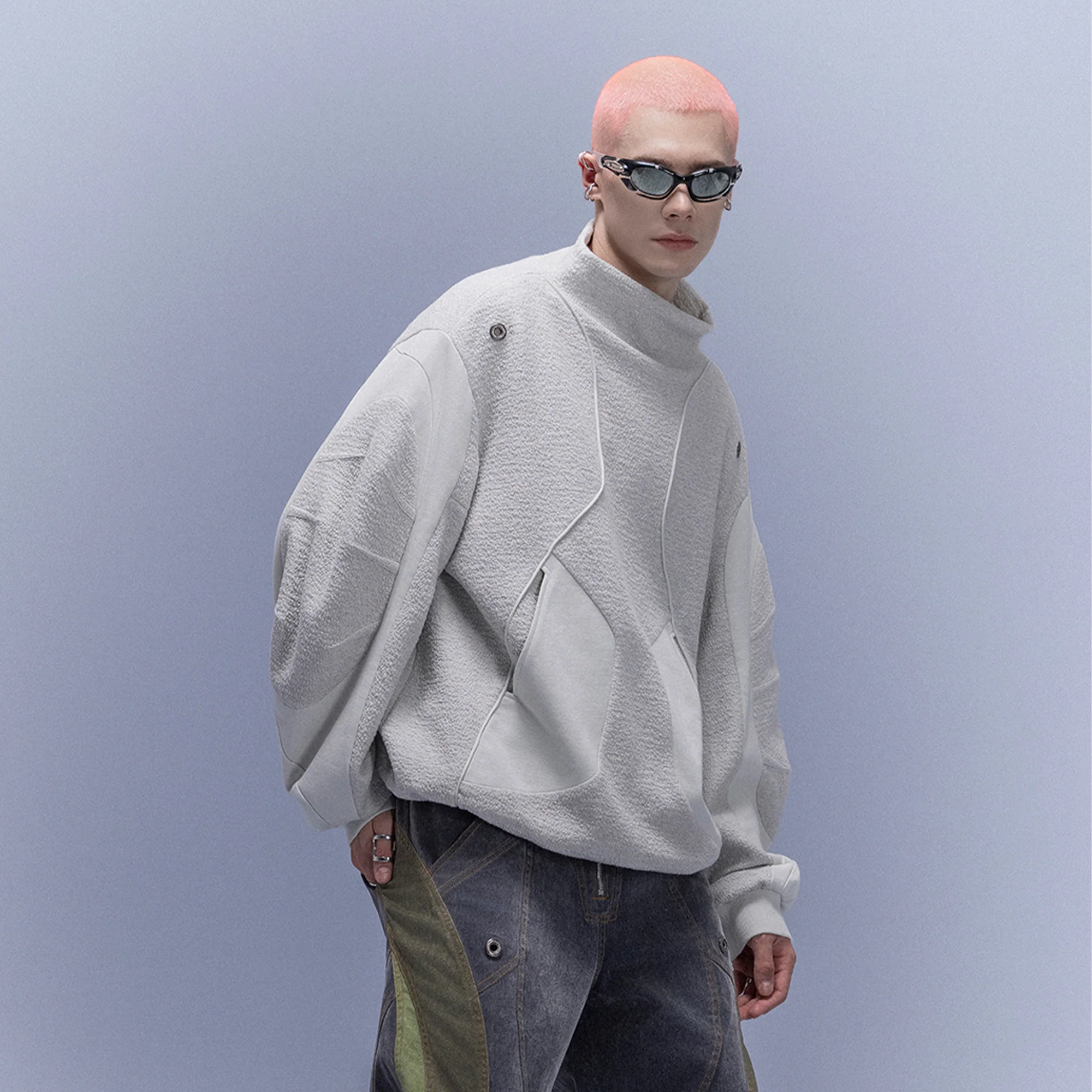 XIPHEVIL Fleece-Panel Saber-Sleeve Sweatshirt White