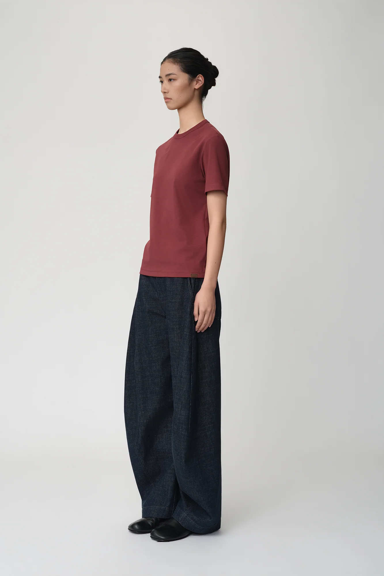 OPICLOTH Classic Indigo Curved-Leg Jeans