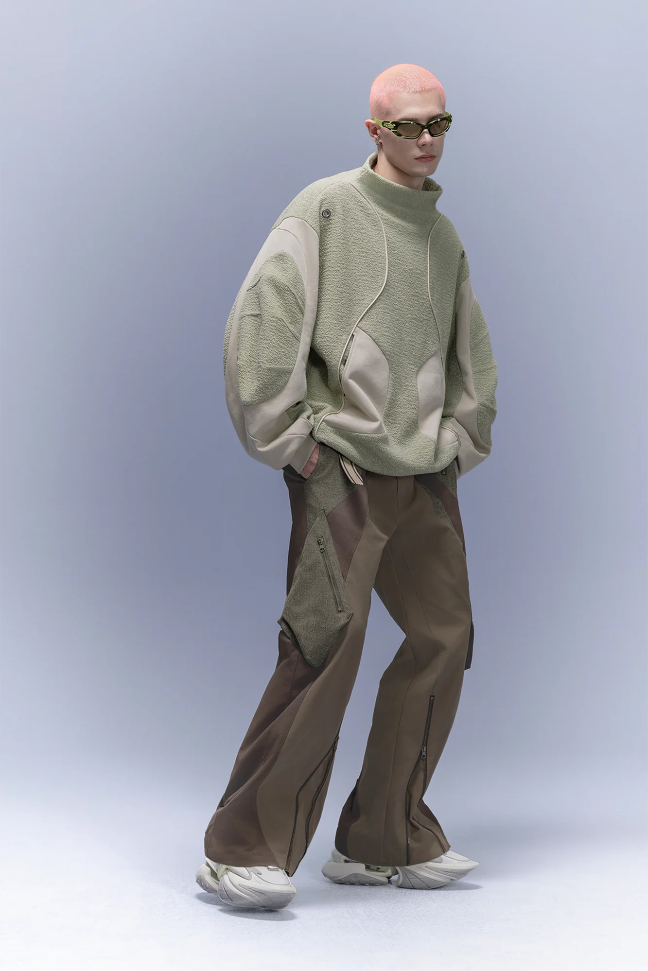 XIPHEVIL Fleece-Panel Saber-Sleeve Sweatshirt Green