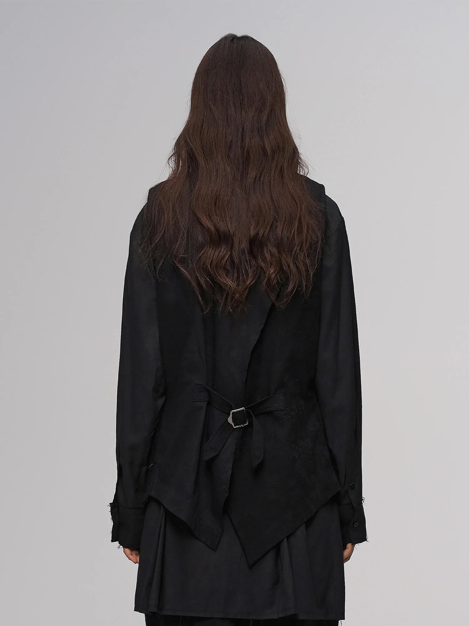 ILNya Nieternite Nifutur Distressed Frayed Petal-Collar Vest