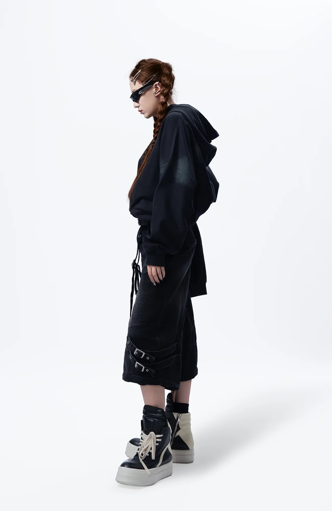 MOGONGSHE Detachable Drape-Strap Washed Jeans