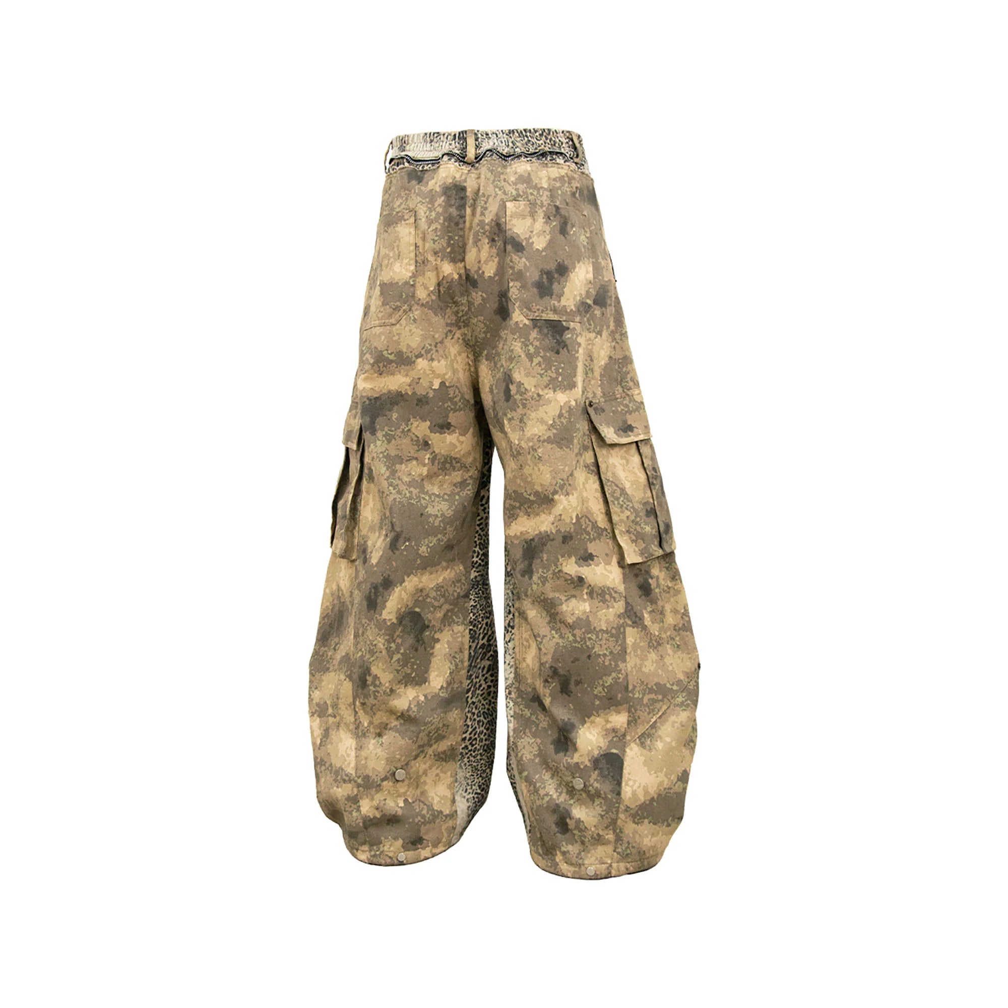 RELABEL Leopard Panel Camo Cargo