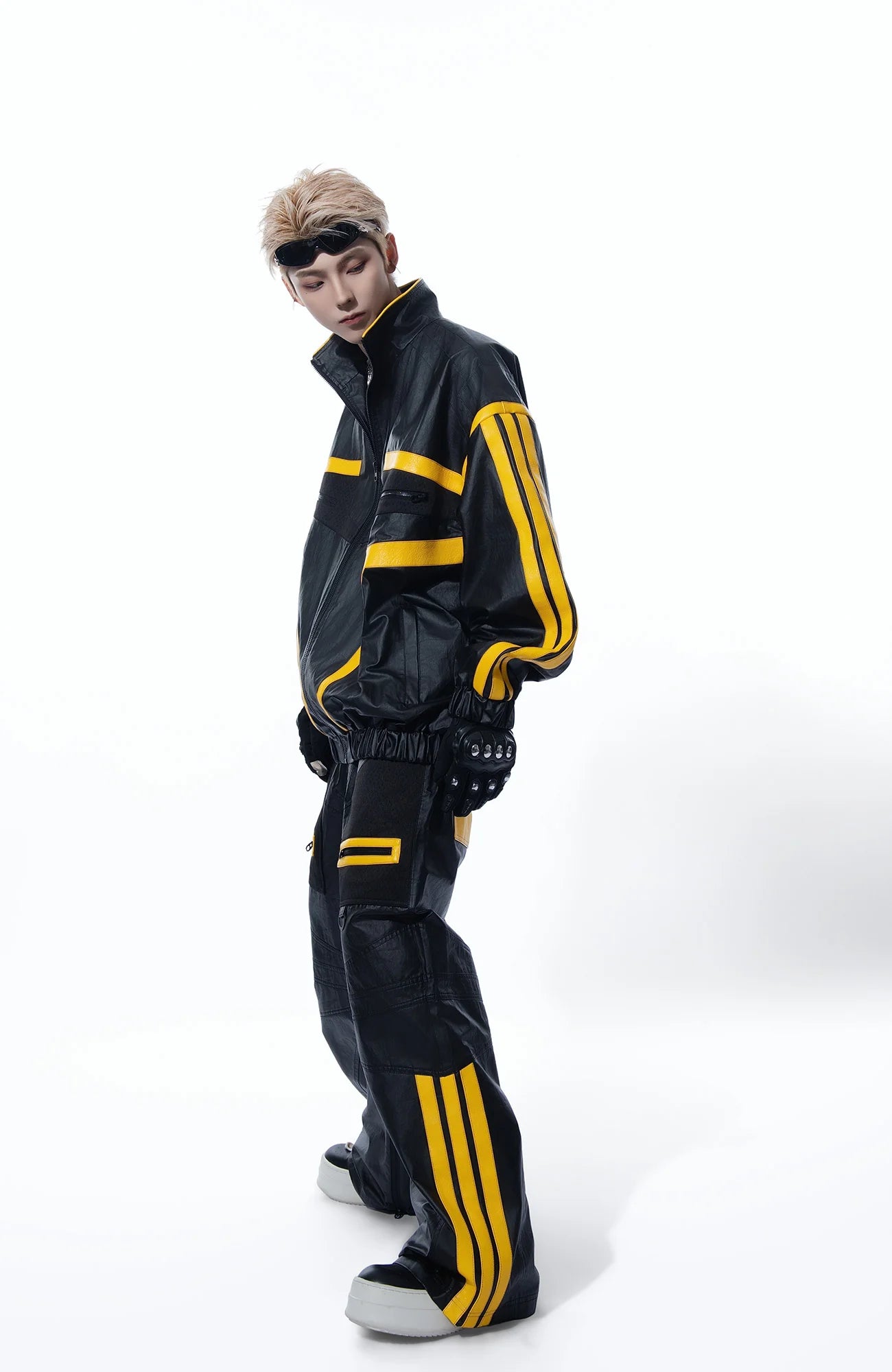 MOGONGSHE Contrast Stripe PU Wide-Leg Pants