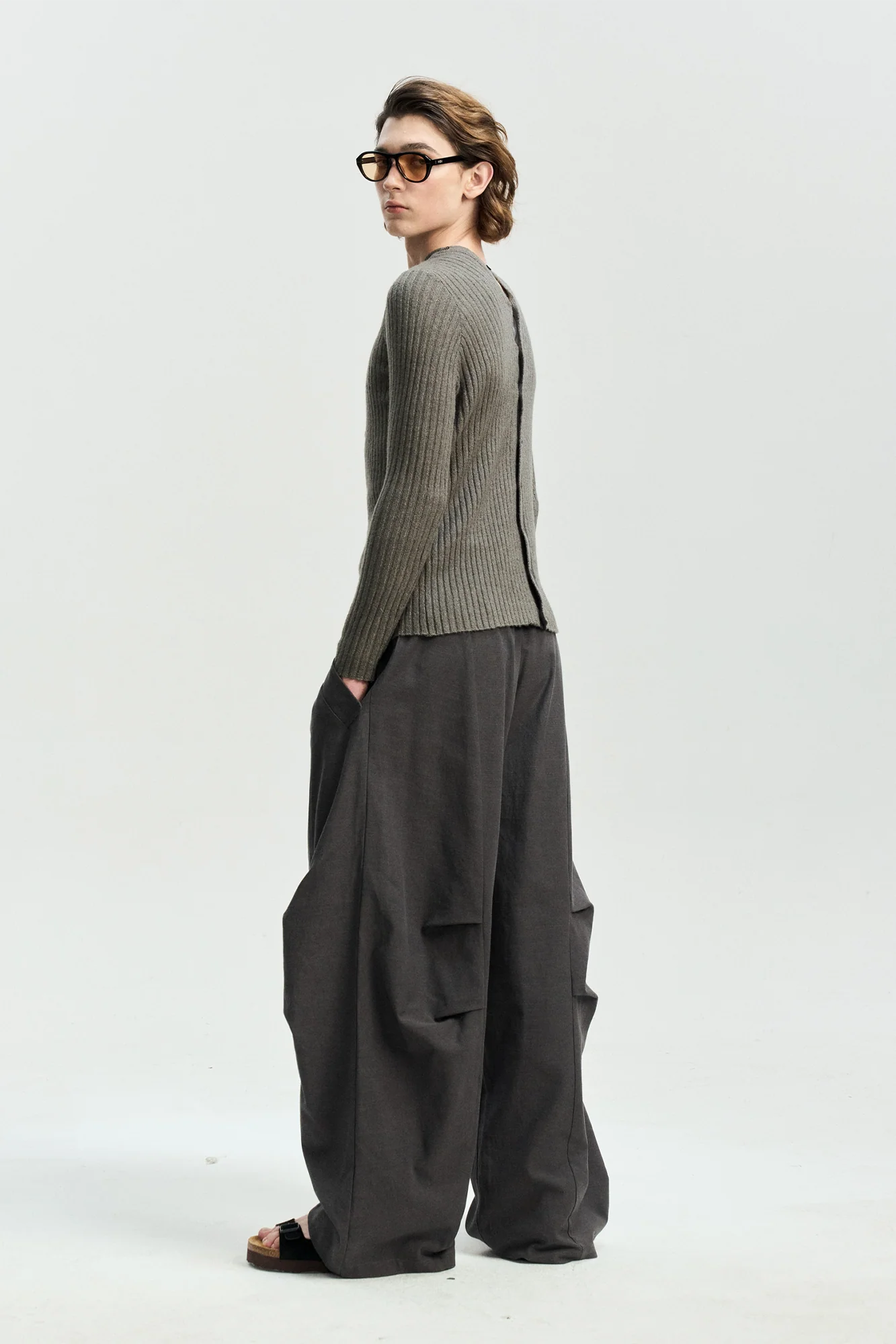LEONSENSE Modern Curved Paneled Tencel-Cotton Pants