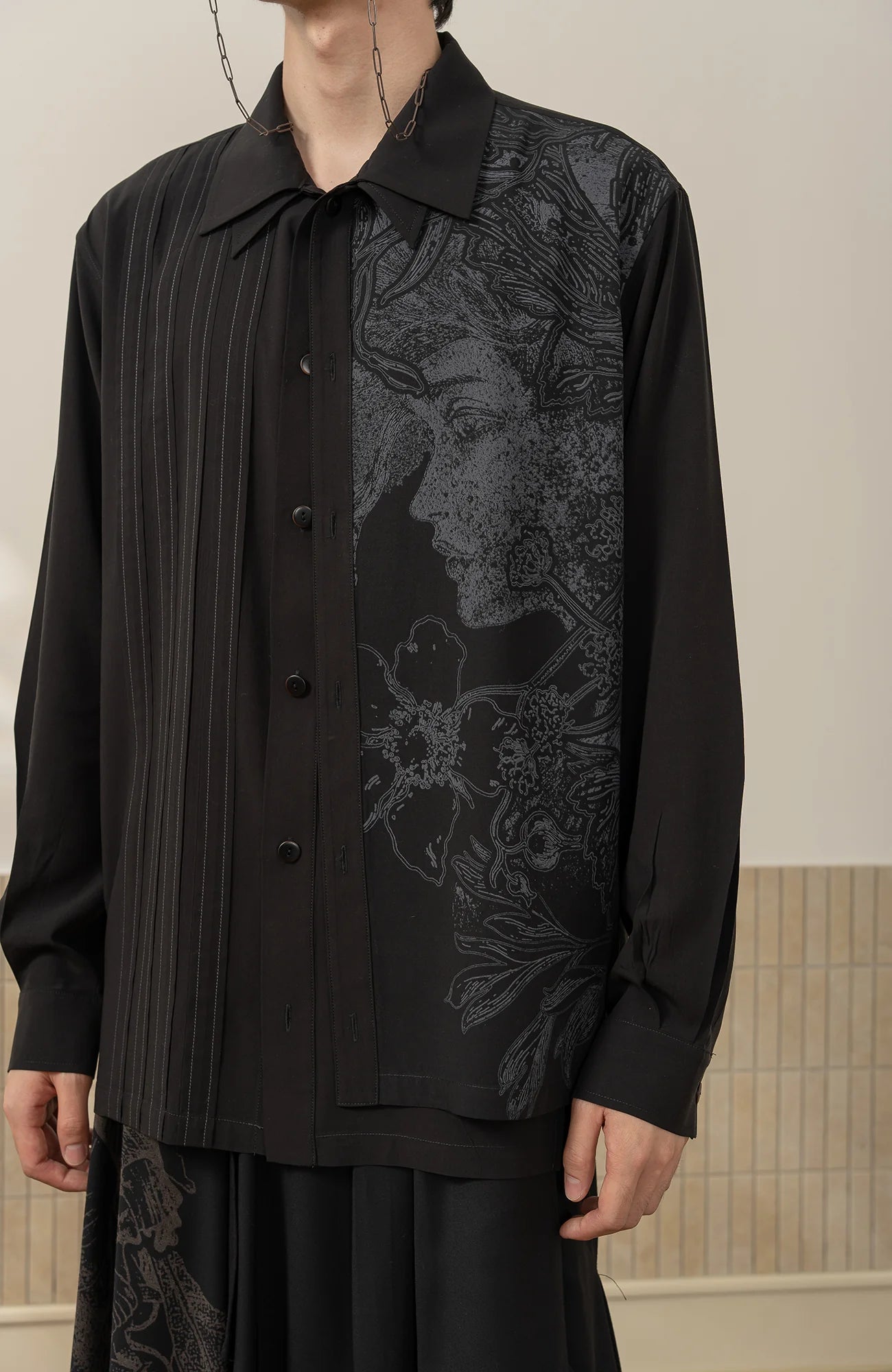 MOITIEDEPETALE Graphic Double-Layered Striped Shirt