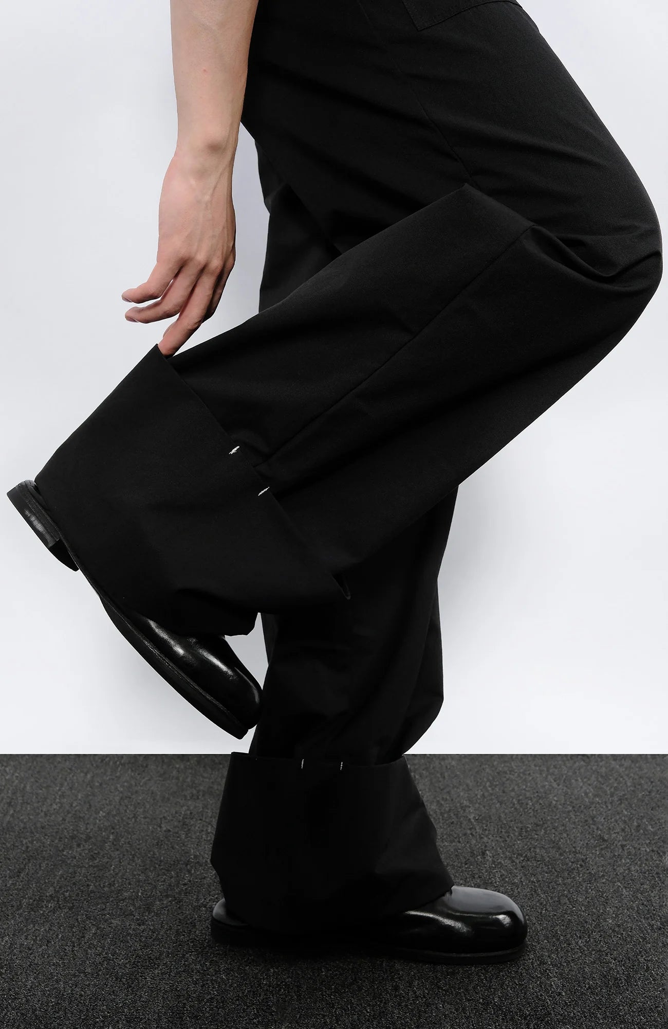 7440 37 1 Wide Cuffed Straight-Leg Pants
