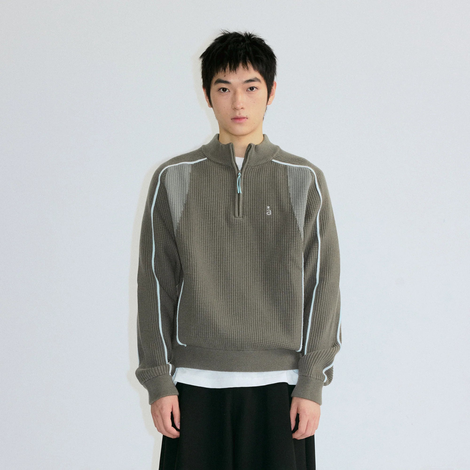 ROARINGWILD A ARCH Contrast Panel Raglan Half-Zip Sweater