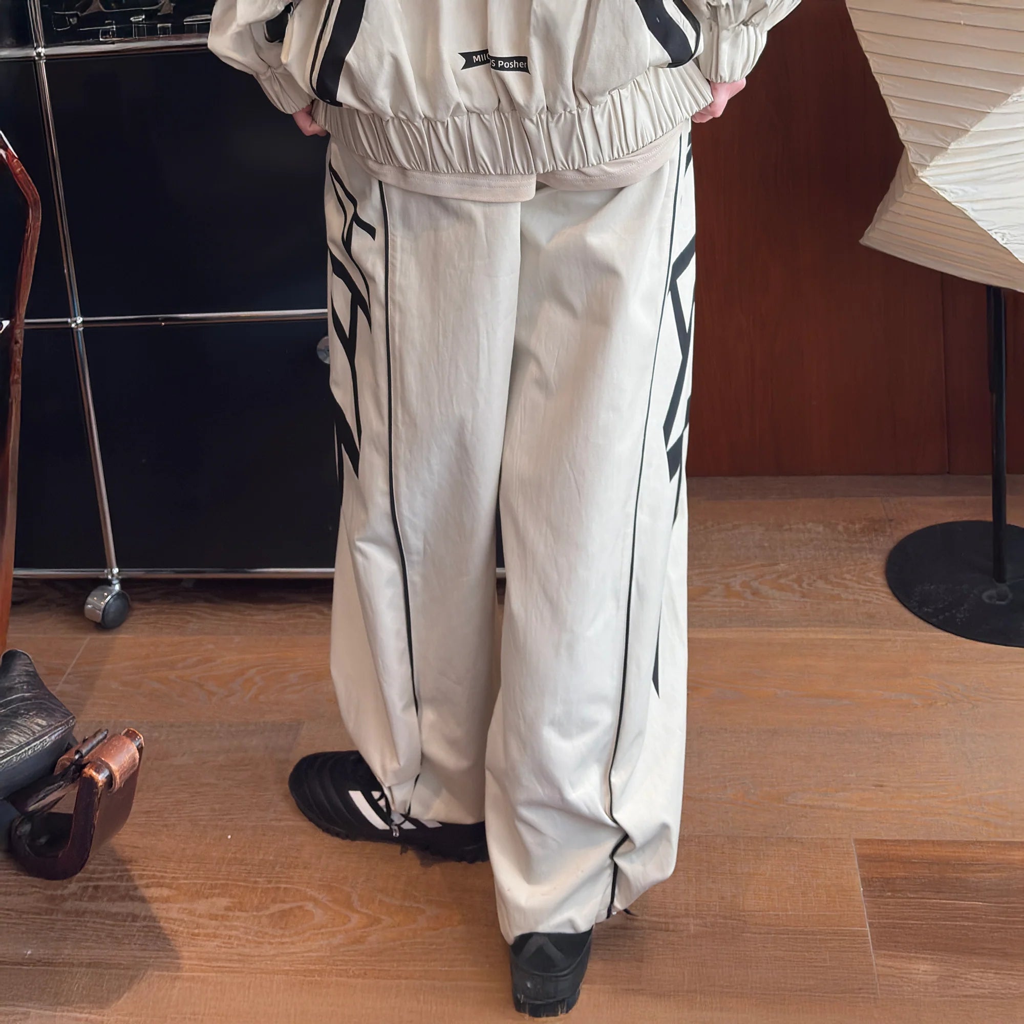 MIICHOUS Contrast Panel 3A Graphic Drawstring-Hem Track Pants