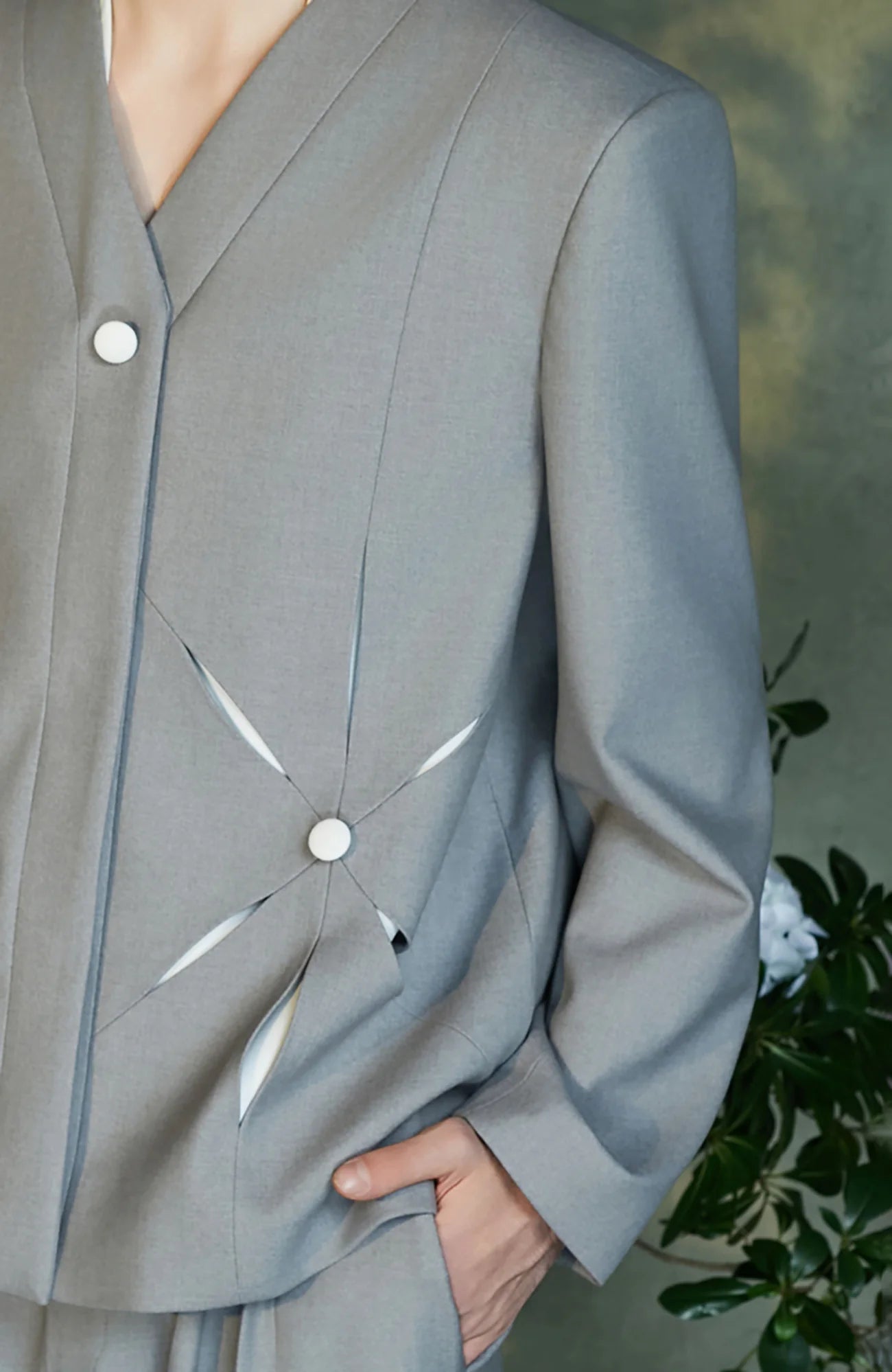 JIECHI Essential V-Neck Cut-Out Blazer