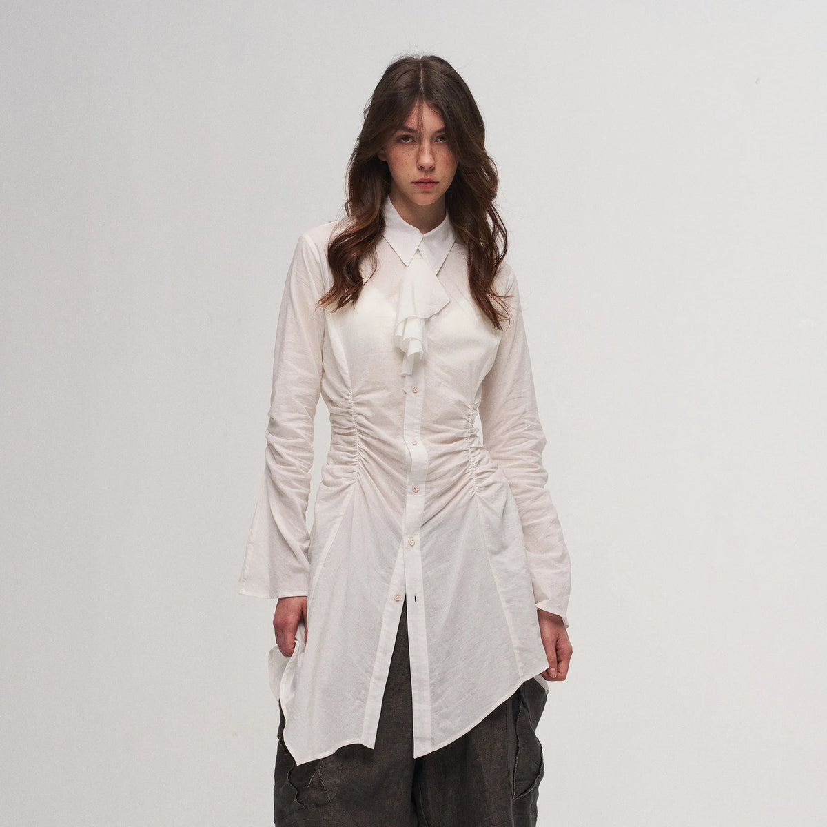 ILNya Nieternite Nifutur Ruched Waist Ruffle-Neck Long Shirt