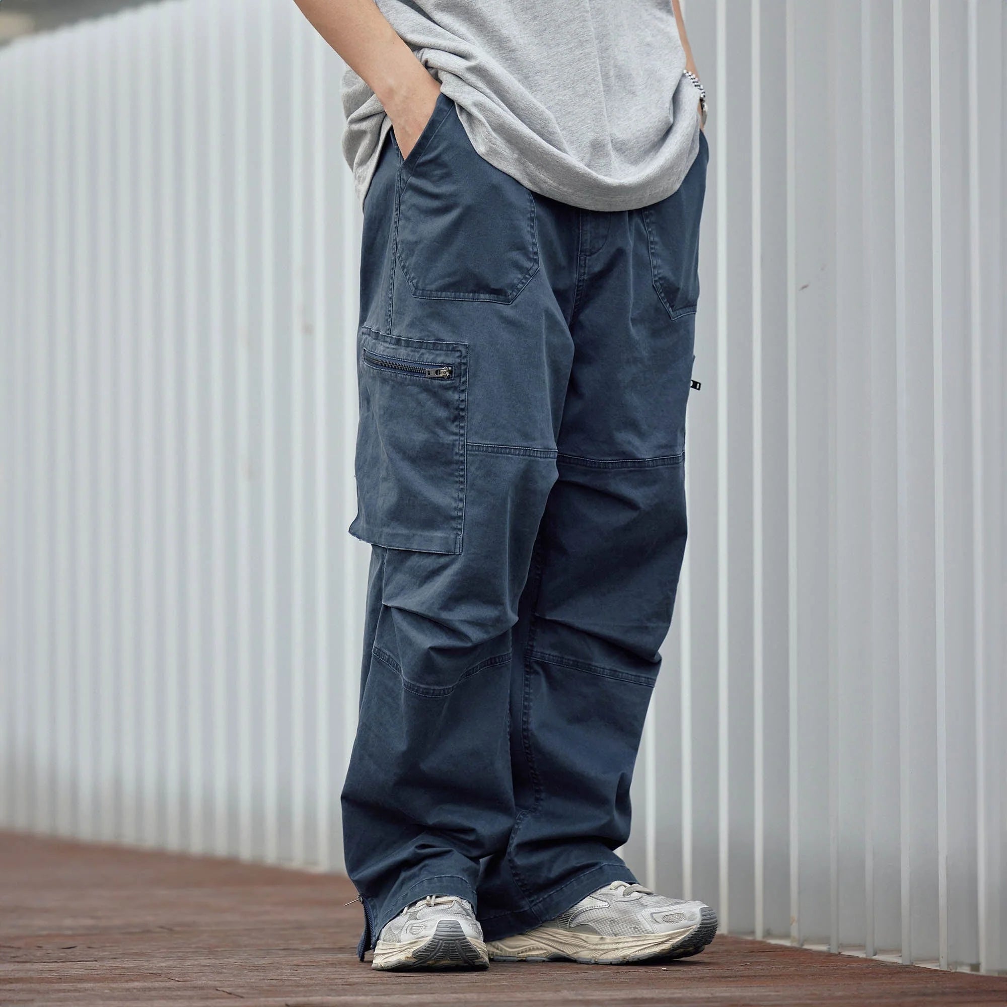 BANANA CLUB Zippered-Hem Multi-Pocket Crinkled Cargo Pants