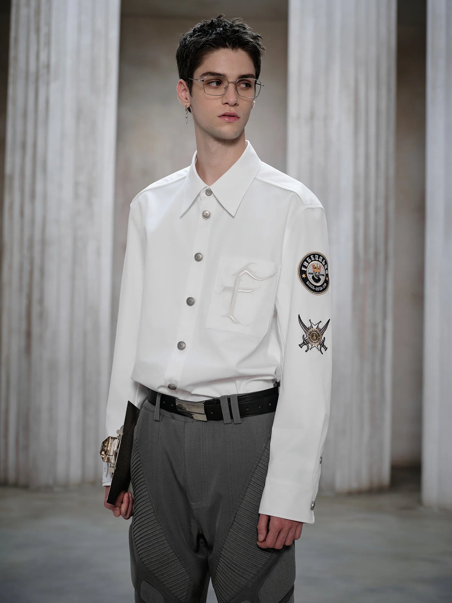 FACEONLAB Mental-Button Embroidered Badge-Patch Shirt White