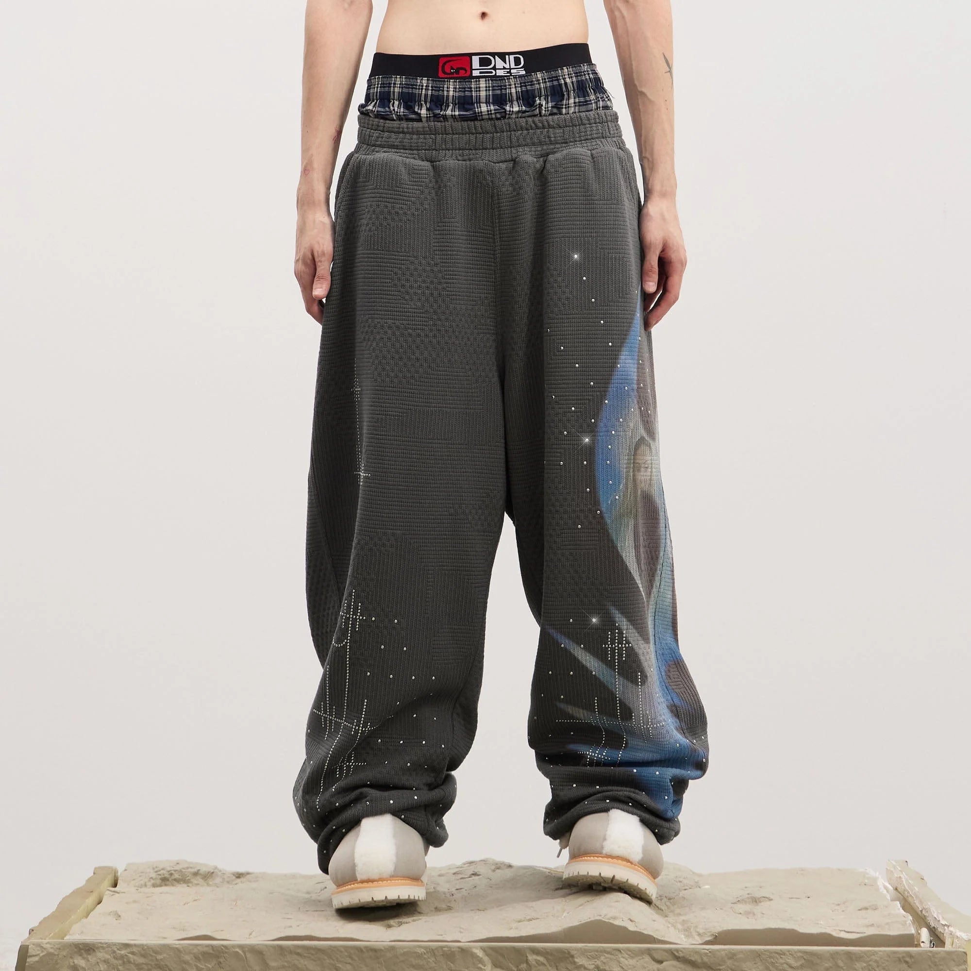 DND4DES Virgin Mary Graphic Rhinestone Sweatpants