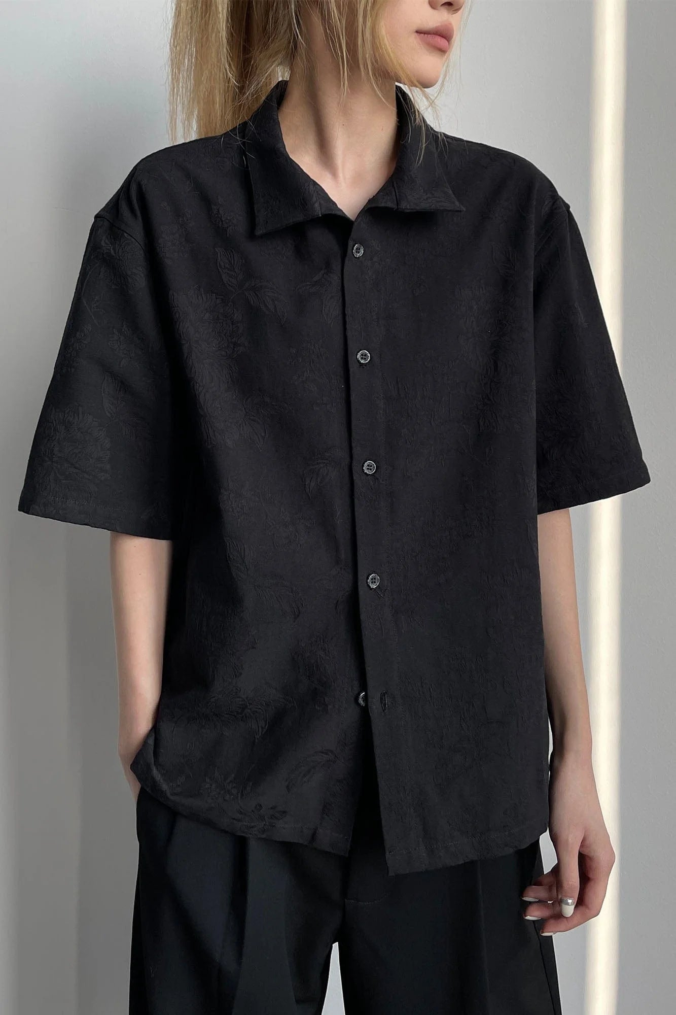 OKAYTHXBYE Floral Embossed Stand Collar Shirt