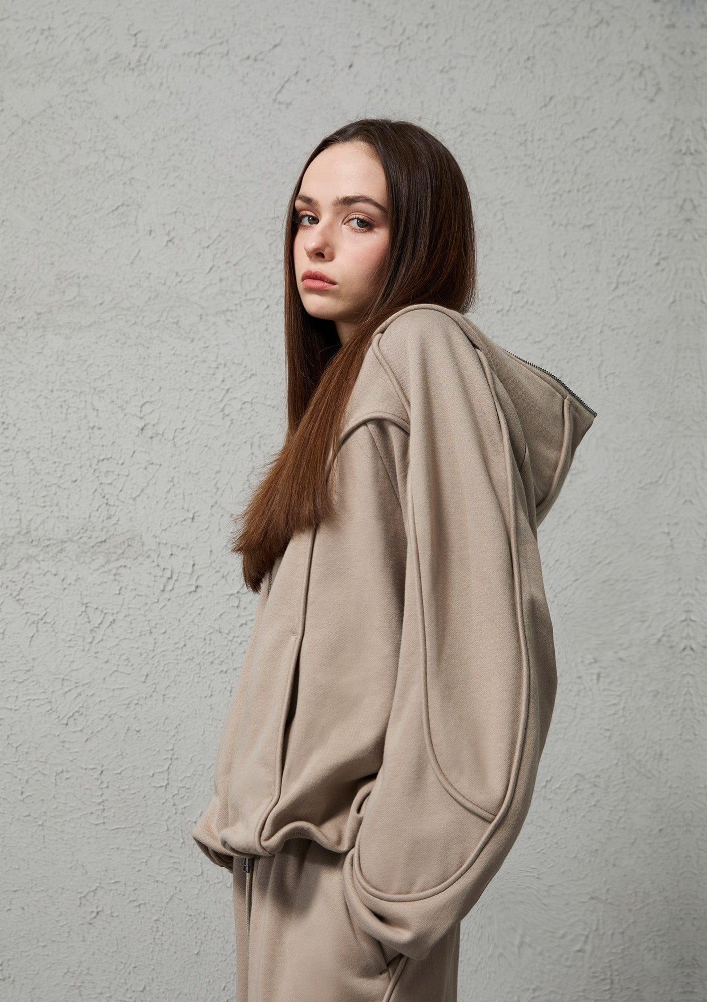 ORGANIC EMOTION Curved Panel Drawstring-Hem Zip-Up Hoodie
