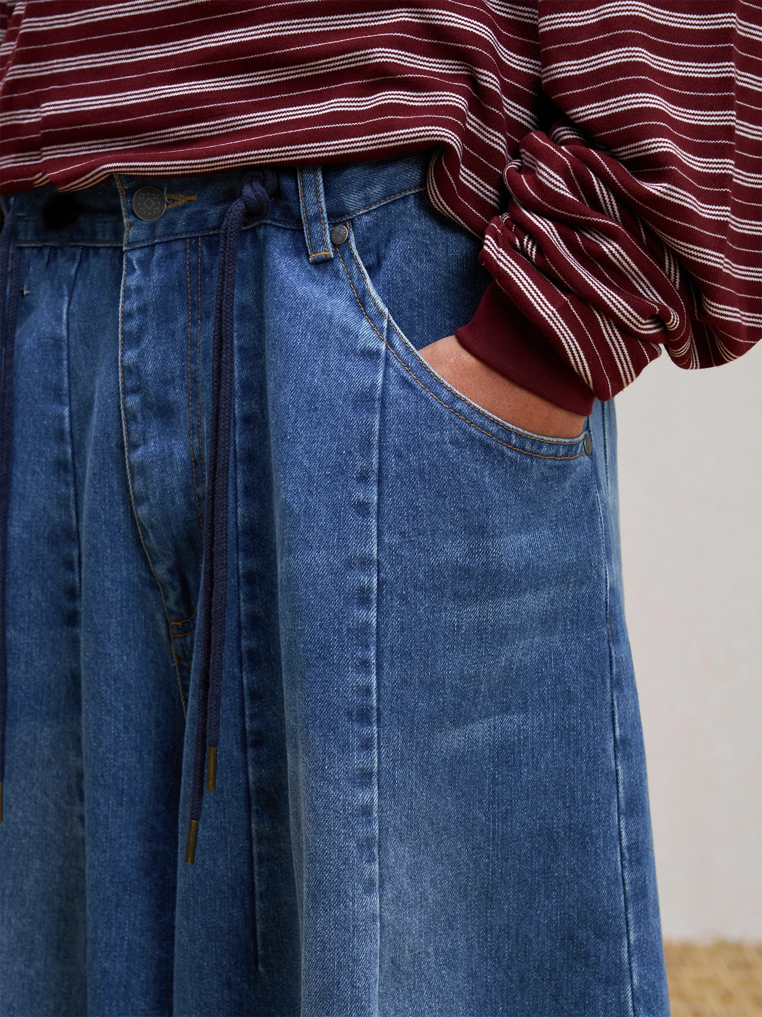 UNLIMITED MOTE Washed Paneled Wide-Leg Jeans