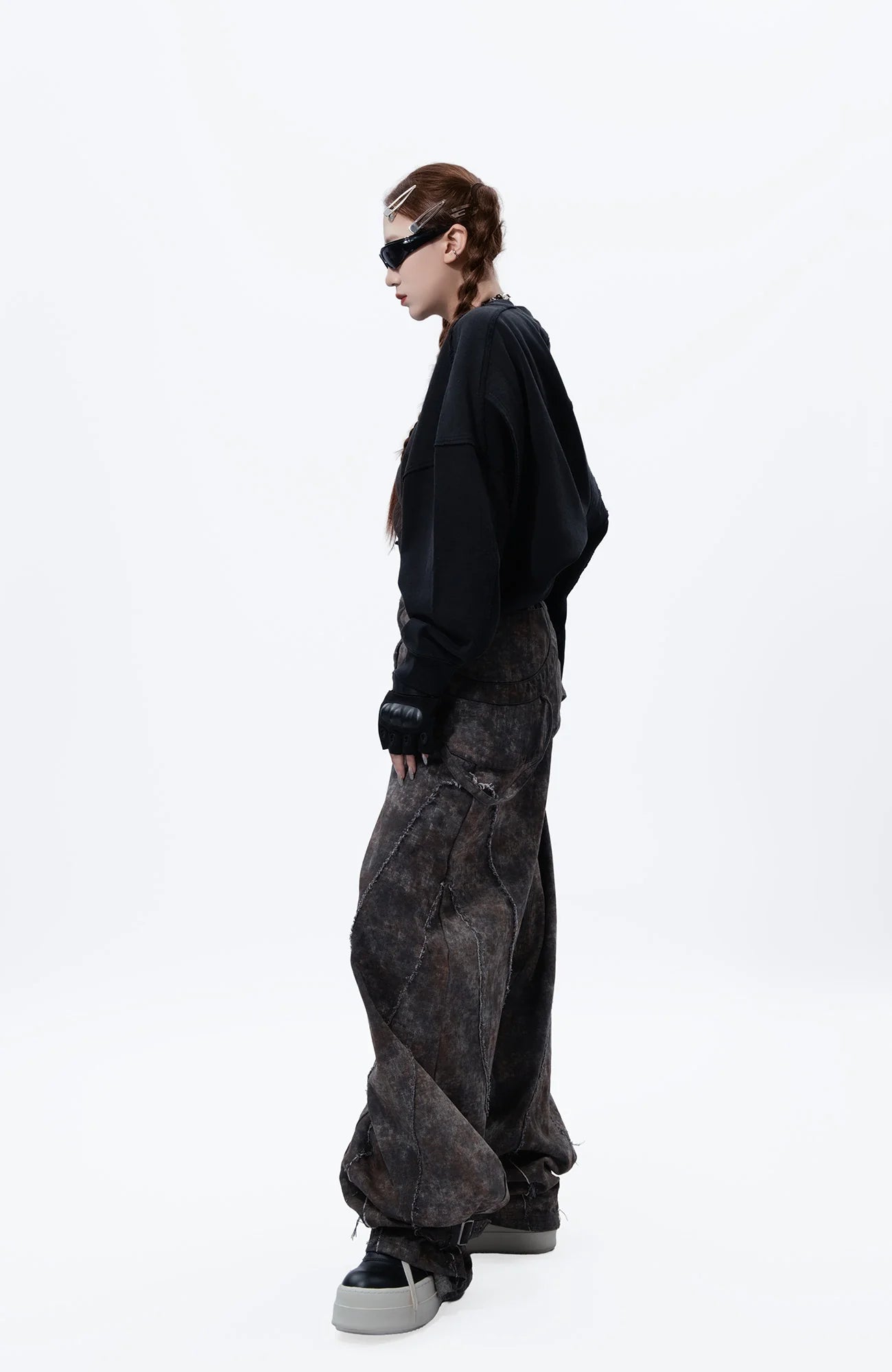 MOGONGSHE Distressed Detachable Drape Curved Panel Jeans