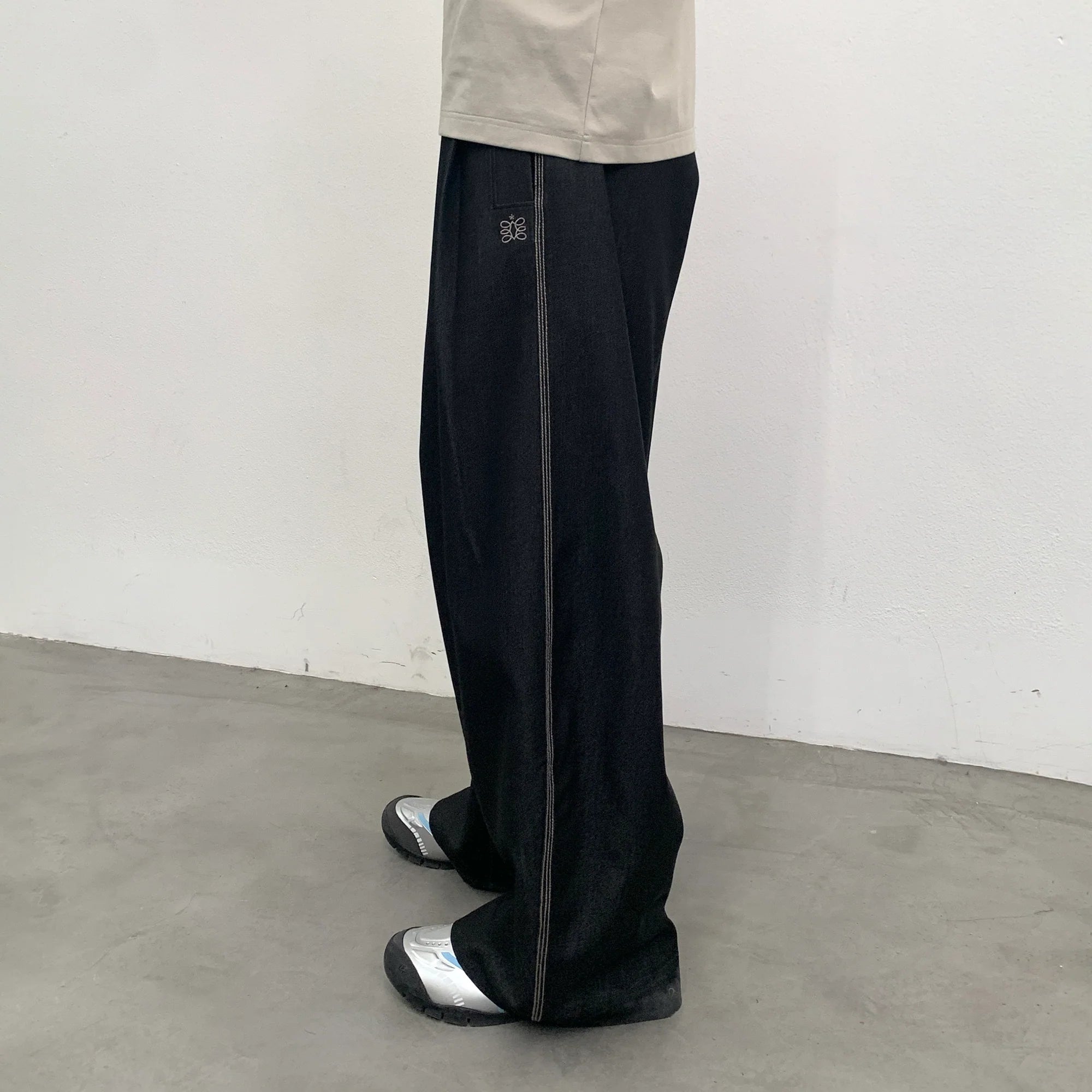 ROARINGWILD A ARCH Embroidered LOGO Draped Oversized Pants