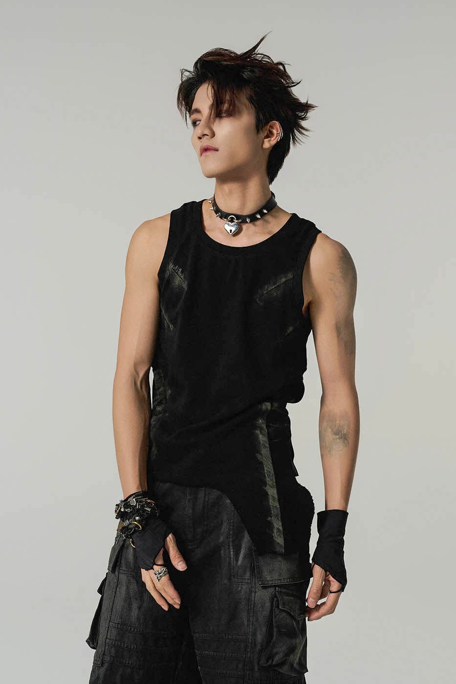 FLYERRER Distressed Asymmetrical Tank Top